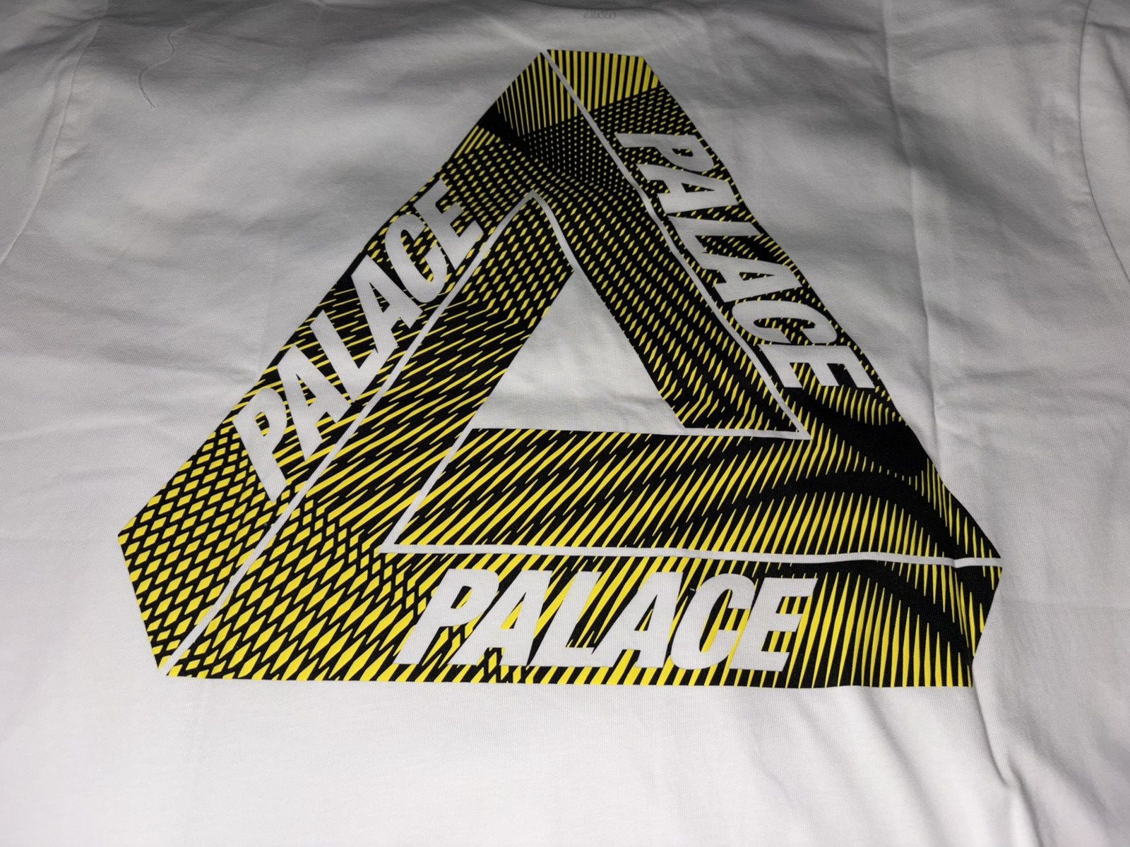 Palace Palace Tri-Vex T-Shirt Yellow Size US XXL / EU 58 / 5 - 1 Thumbnail