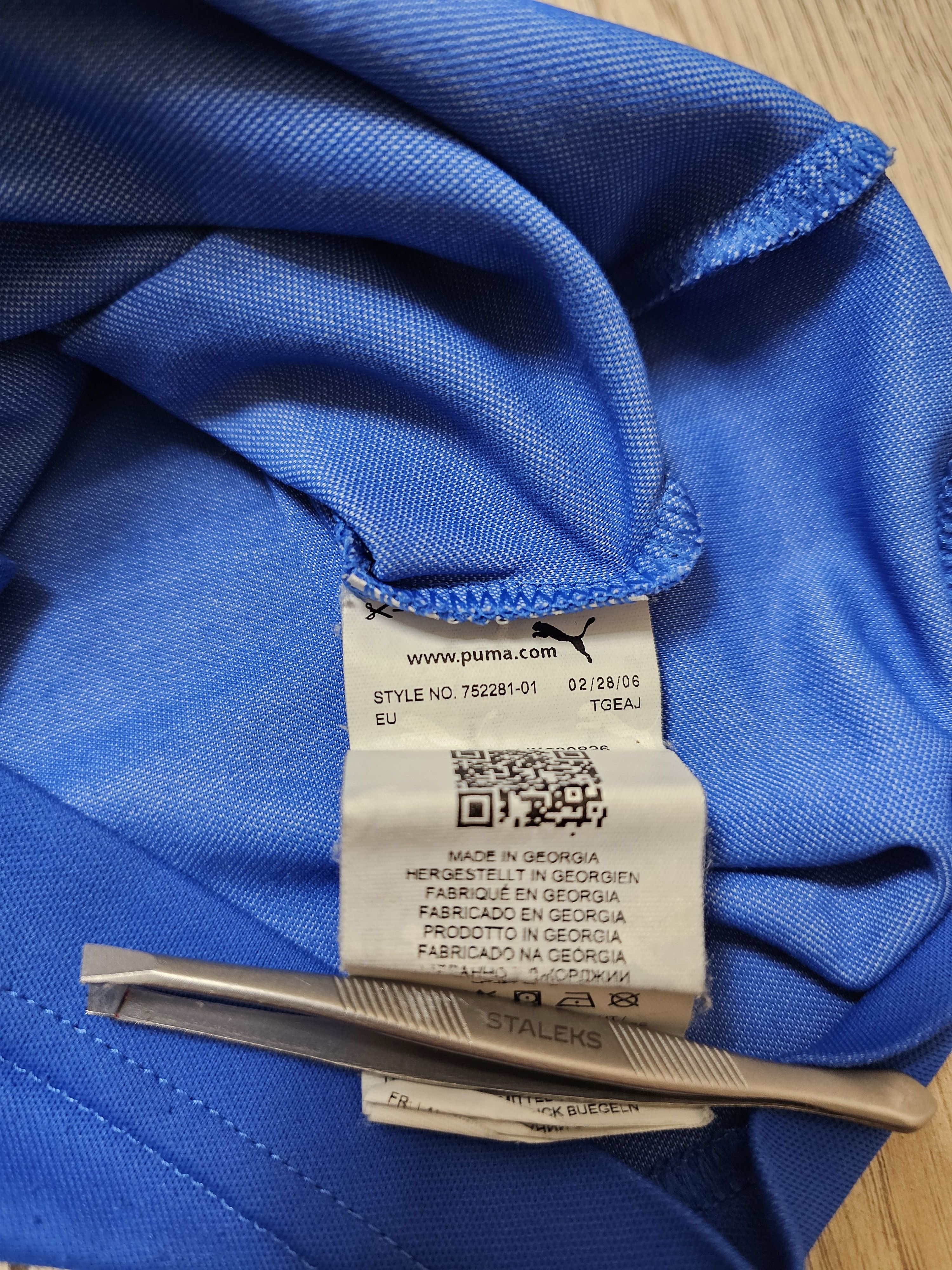 Puma ITALY 2018 2019 HOME FOOTBALL SHIRT ITALIA SOCCER JERSEY Size US M / EU 48-50 / 2 - 9 Thumbnail