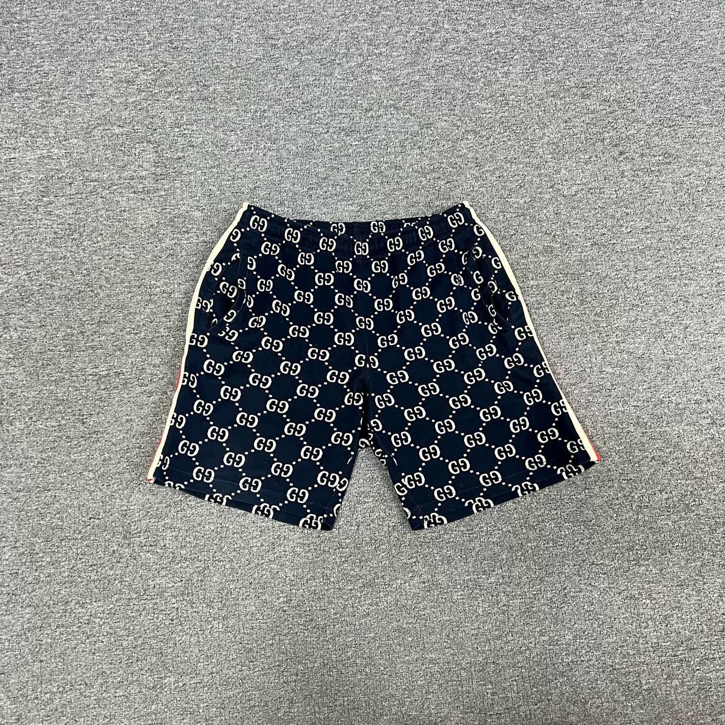 Gucci Gucci GG Monogram Side Stripe Short Size US 31 - 1 Thumbnail