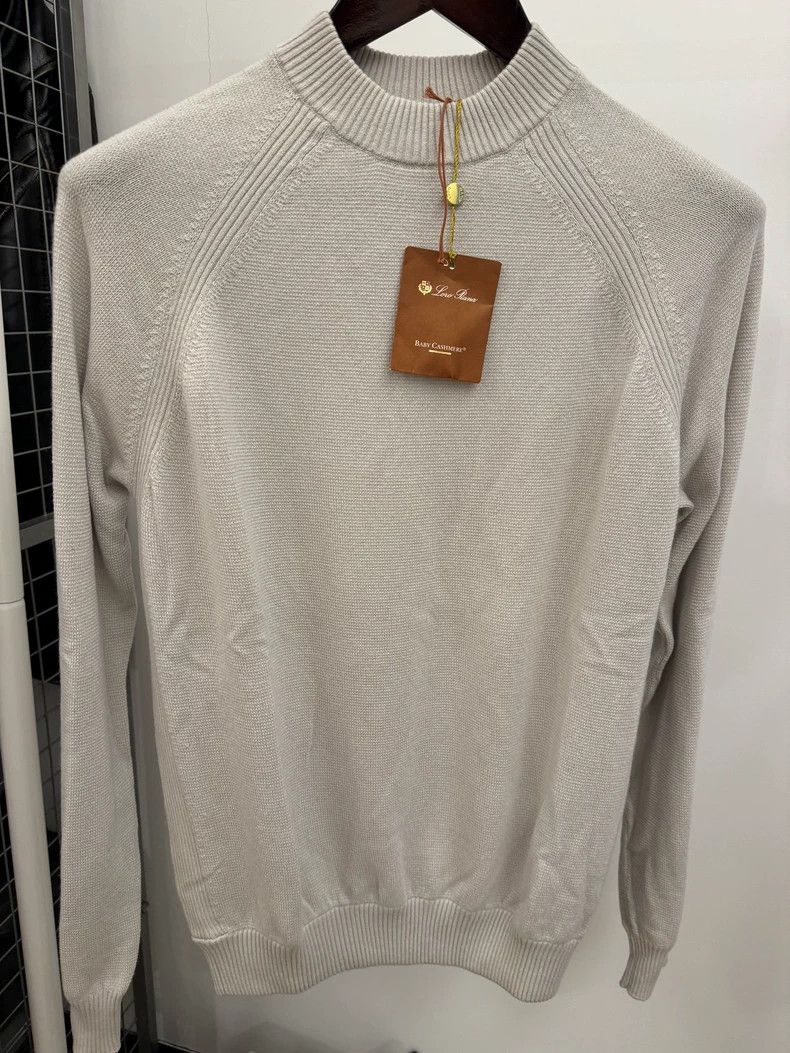 LORO PIANA Men's light grey 50/L size sweater made from 10