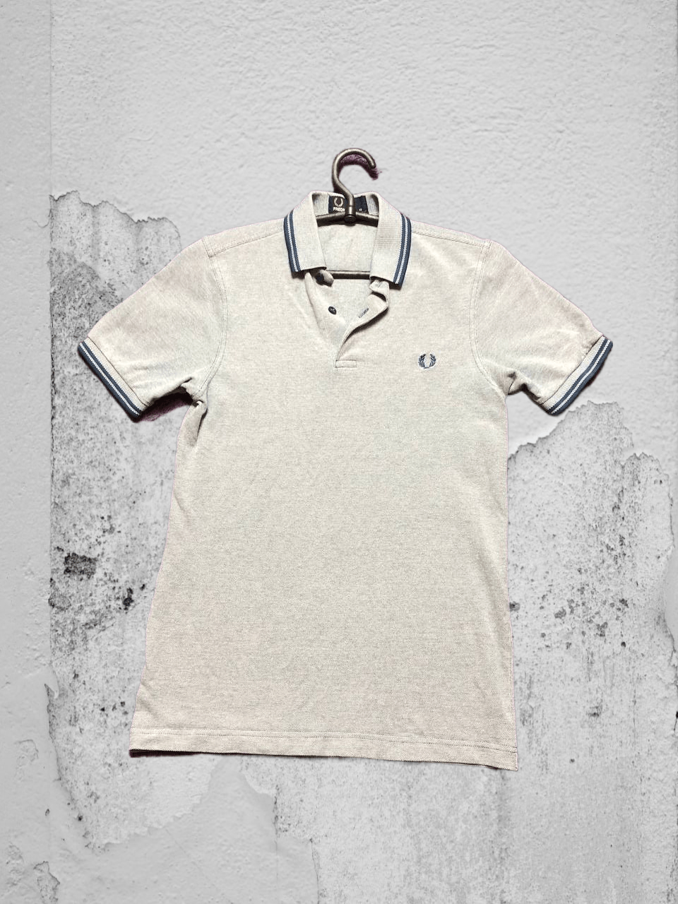 Fred Perry Vintage Polo Fred Perry gray logo T-shirt crazy Y2K size XS Size US XS / EU 42 / 0 - 1 Thumbnail