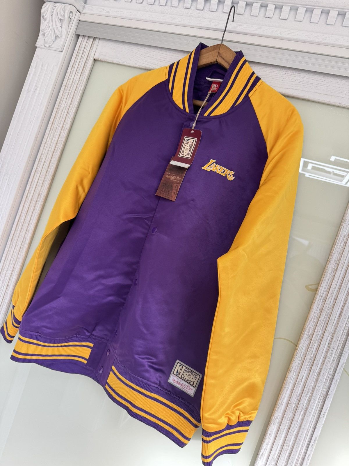 Mitchell & Ness NWT Lakers Mitchell&Ness Bomber Basketball Jacket Size US XXL / EU 58 / 5 - 6 Thumbnail