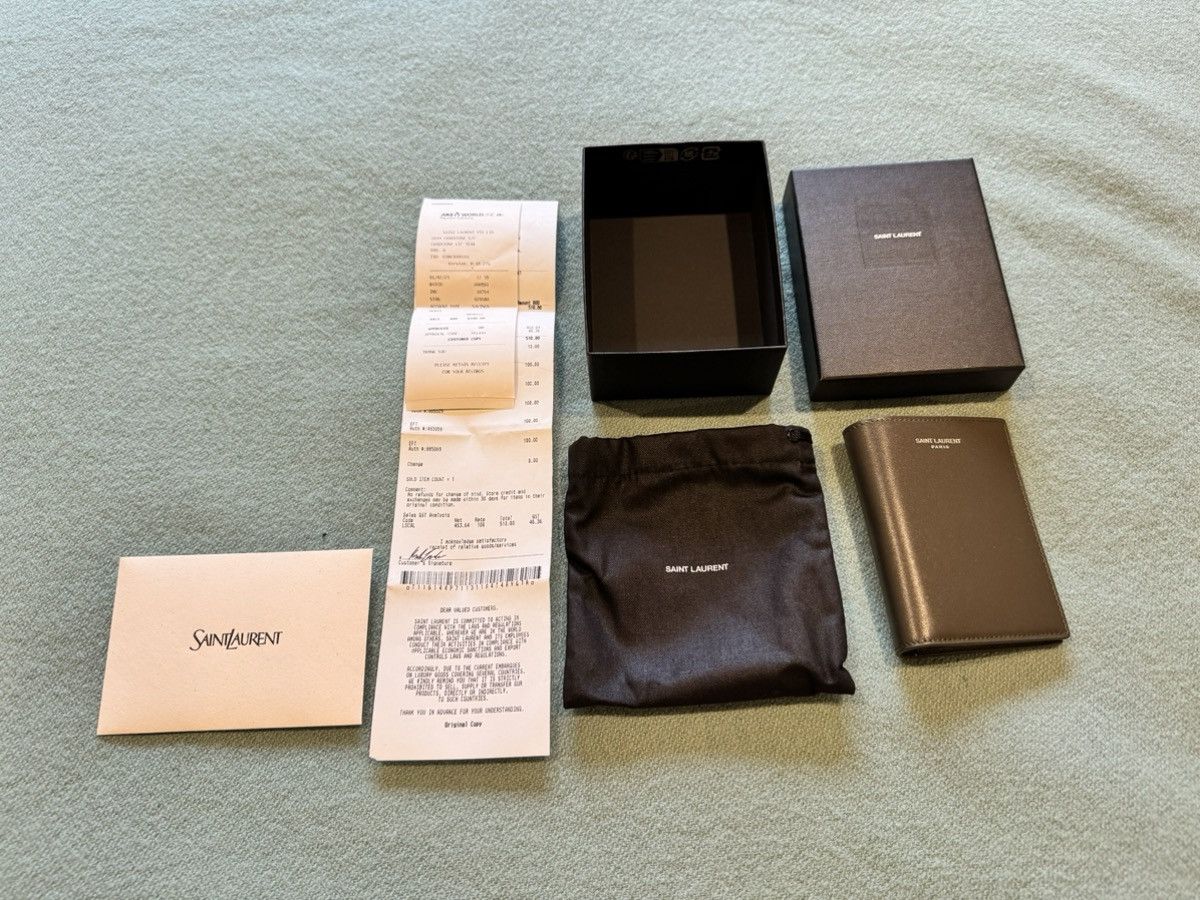 Yves Saint Laurent Saint Laurent Paris Credit Card Wallet in Smooth Leather Size ONE SIZE - 6 Thumbnail