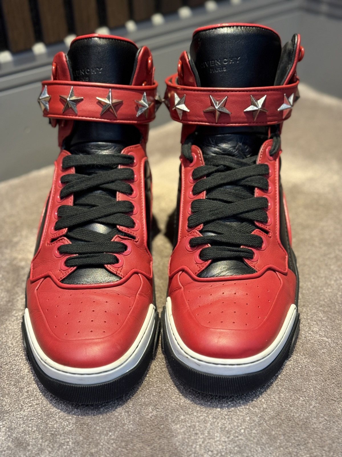 Givenchy GIVENCHY TYSON STAR RED HIGH TOP LEATHER SNEAKERS Size US 10 / EU 43 - 5 Thumbnail