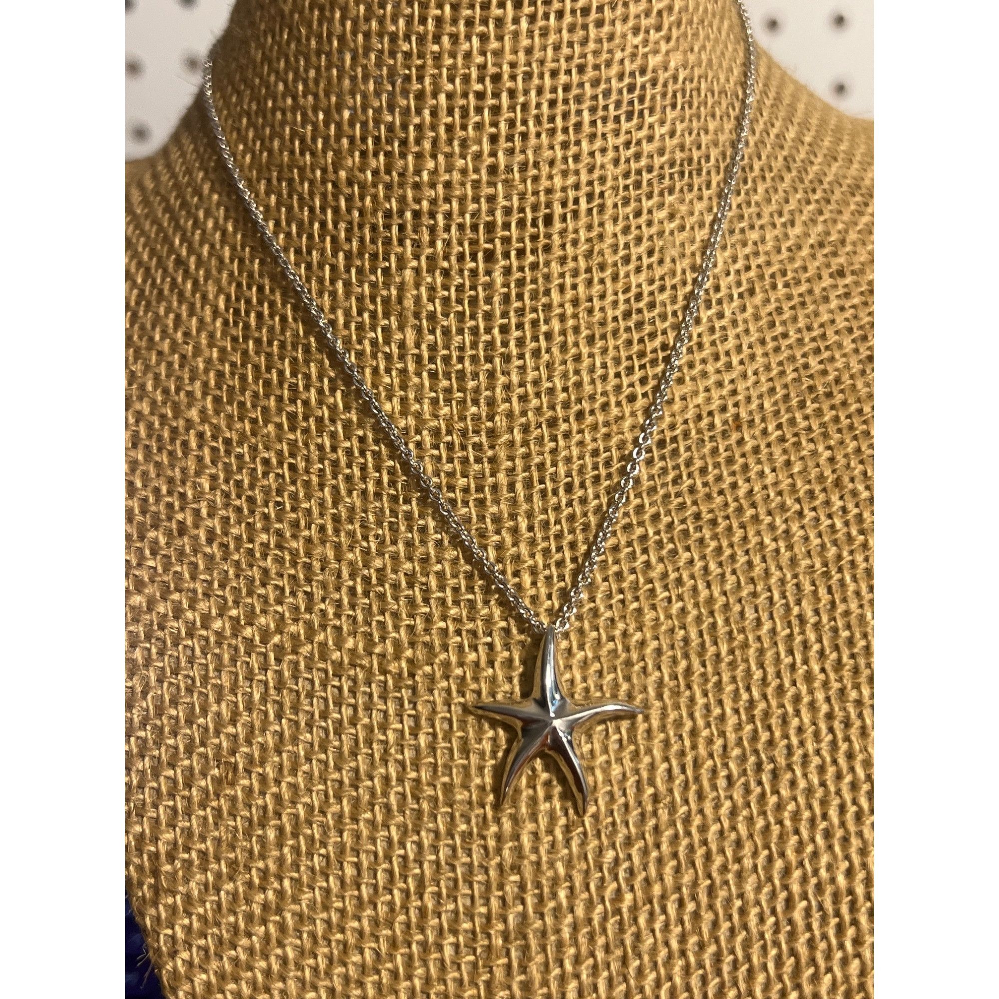 Other Cookie Lee Silver Tone Starfish Pendant Necklace Nautical Be Size ONE SIZE - 1 Thumbnail