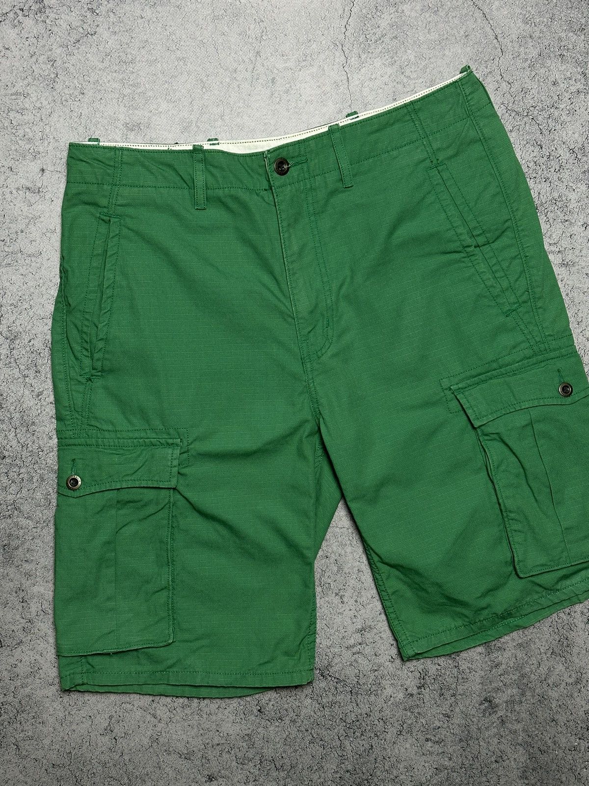 Levi's Levis Cargo Green Shorts 32 Size US 32 / EU 48 - 2 Thumbnail