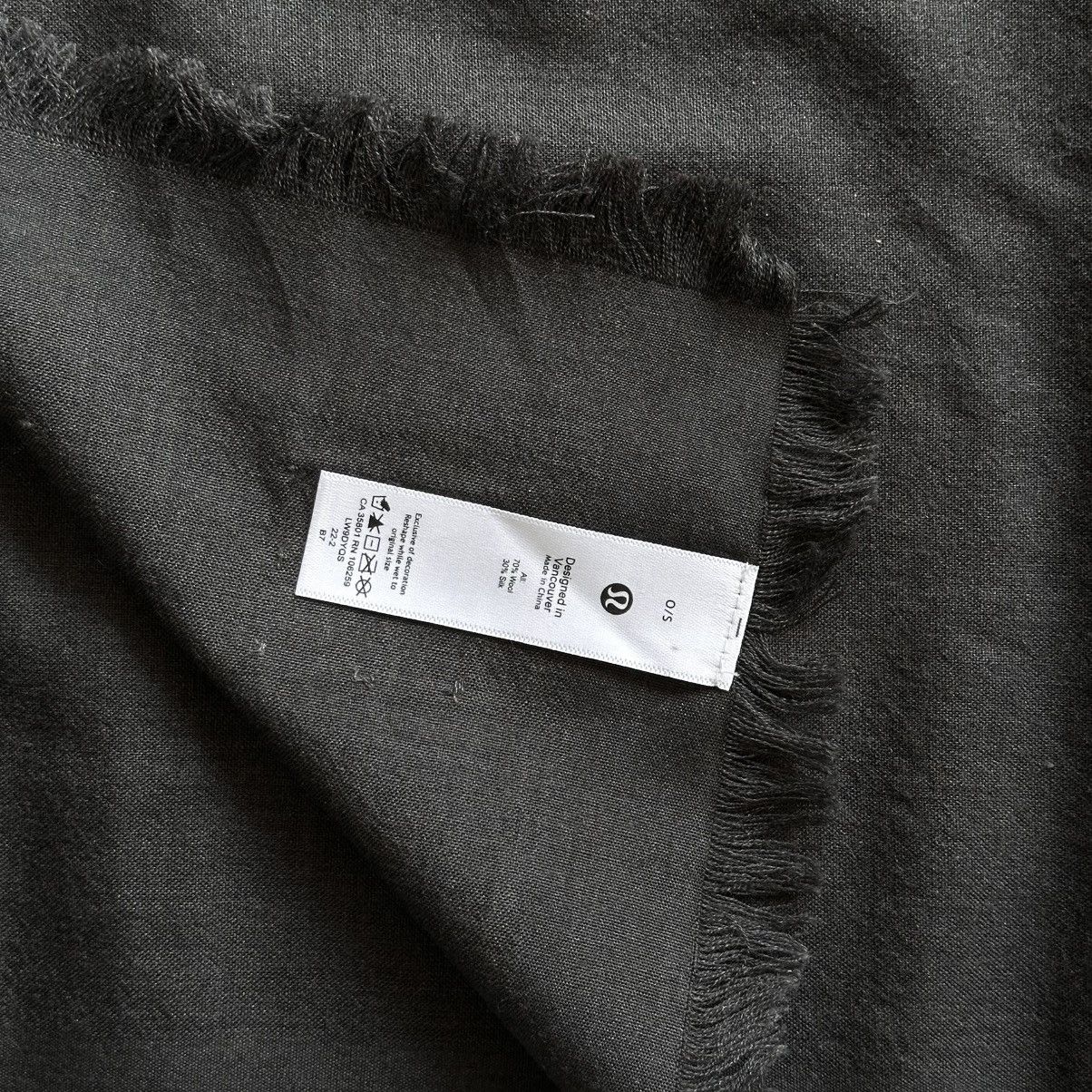 Lululemon Lululemon Wool Silk Square Dark Grey Scarf Size ONE SIZE - 3 Thumbnail