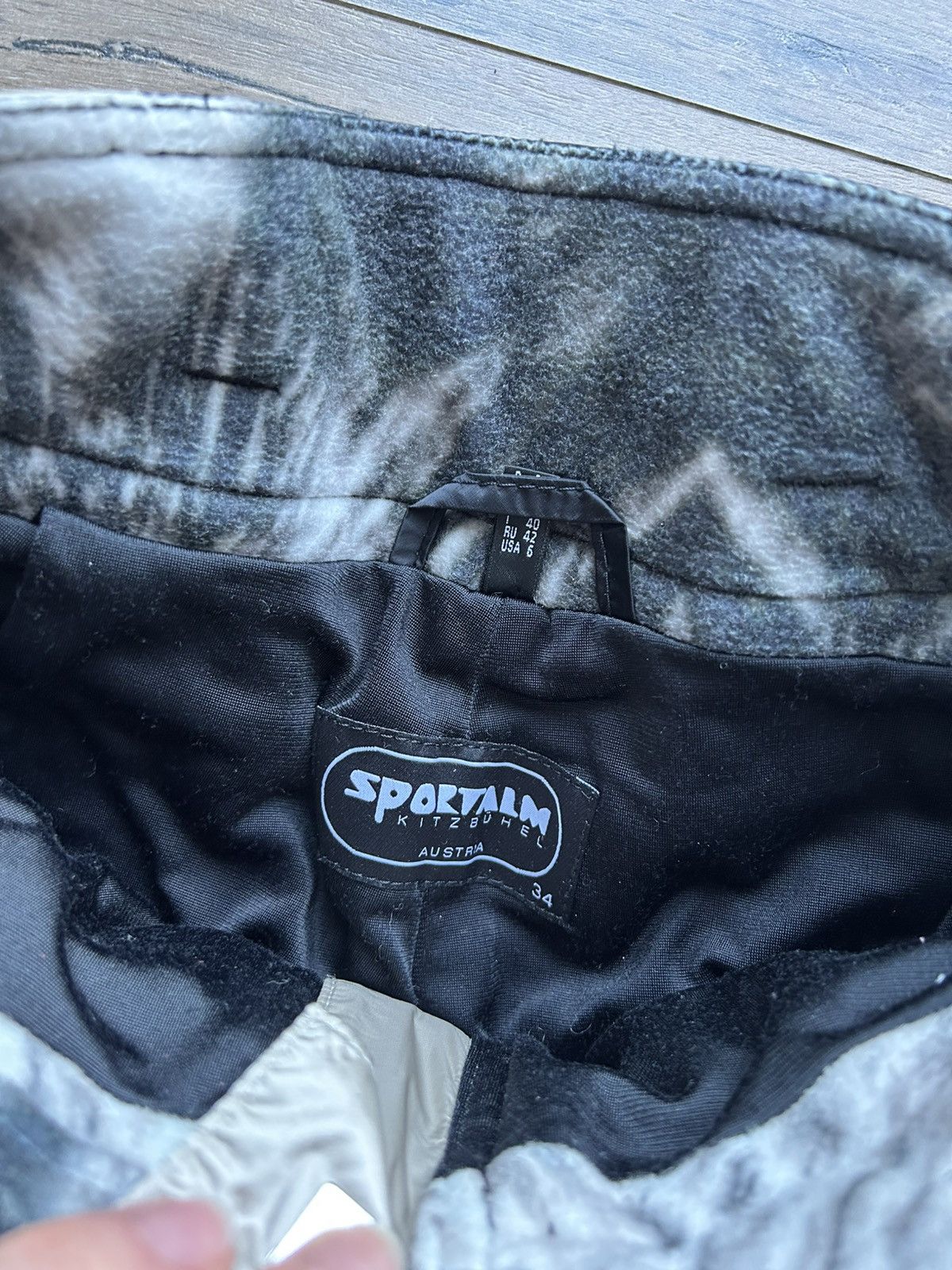 Sportalm Kitzbuhel Sportalm ski pants beige XS printed comfy Size 25" / US 0 / IT 36 - 6 Thumbnail