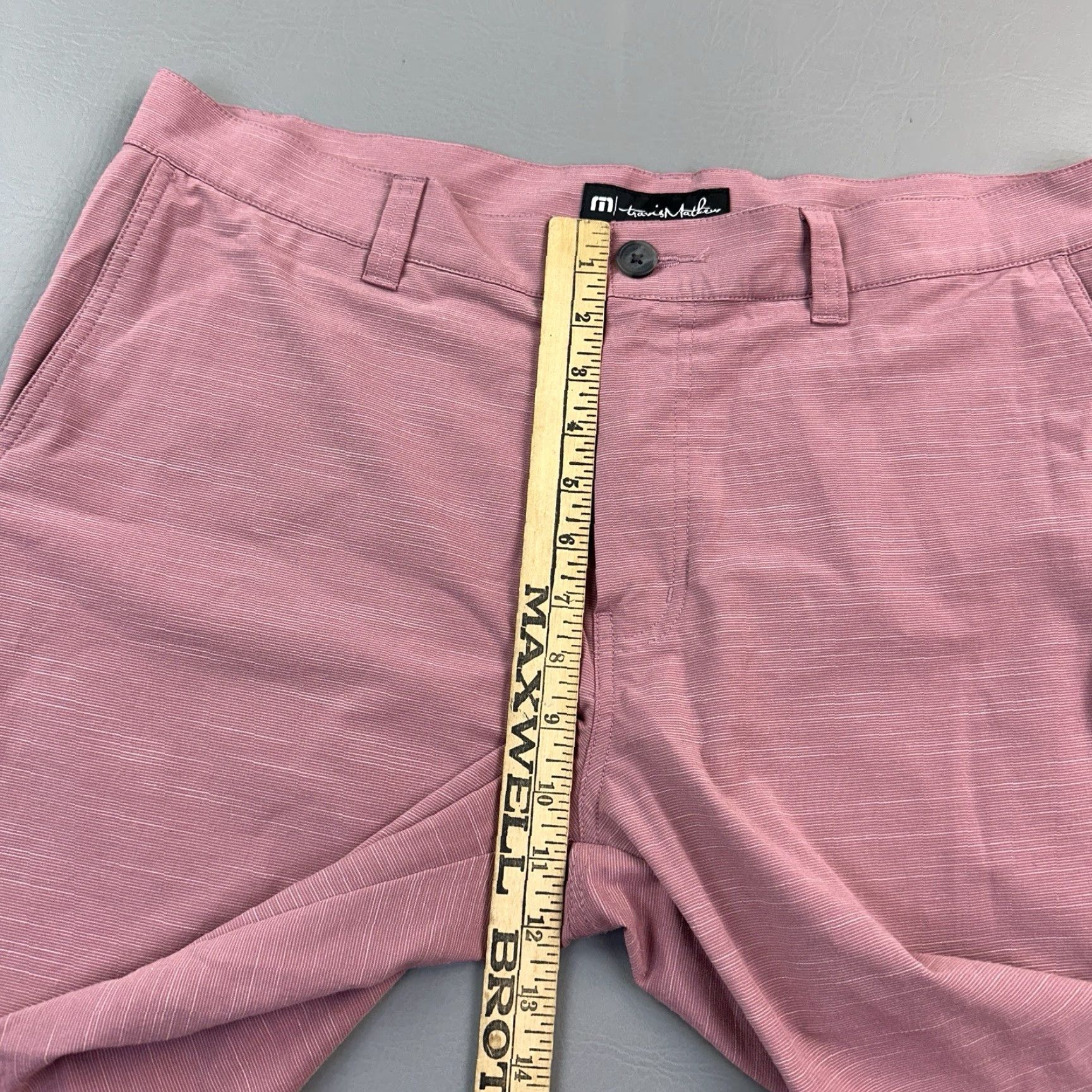 TravisMathew Travis Mathew Shorts Mens 36 Ruby Wine Lightweight Performance Golf Size US 36 / EU 52 - 3 Thumbnail