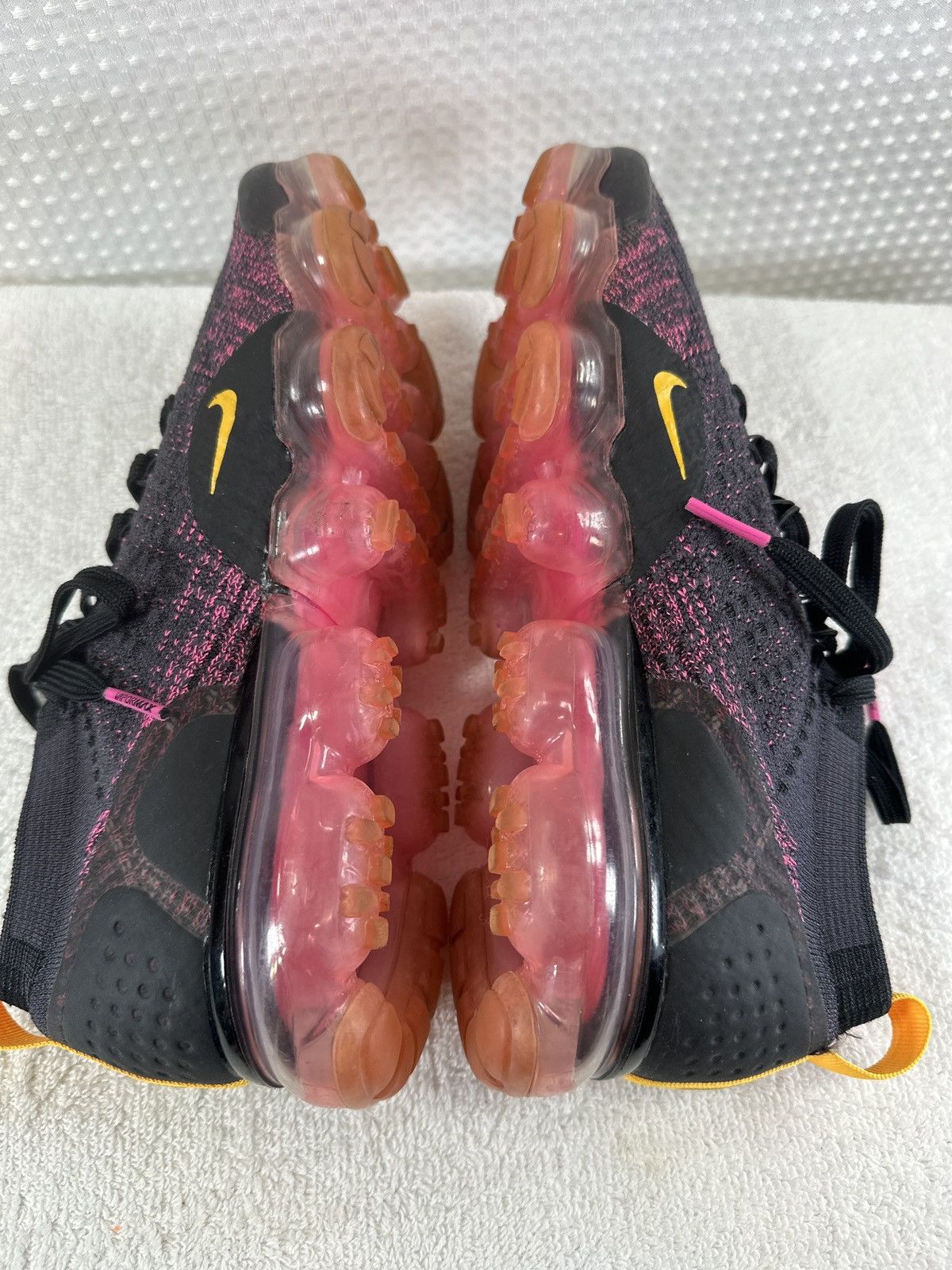 Nike Nike Air VaporMax Flyknit 2 Air Max Womens Black Pink Shoes Size US 7.5 / IT 37.5 - 5 Thumbnail