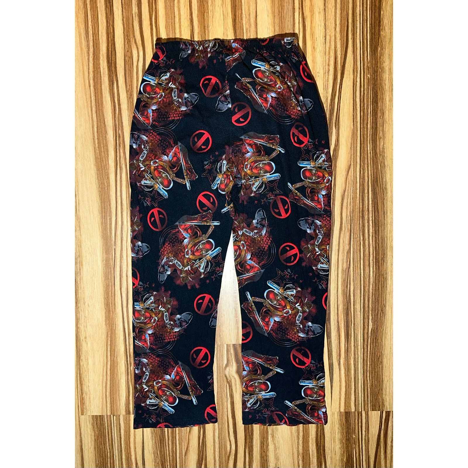 Marvel Comics Marvel Dead Pool Pajamas Size XL Size US XL / EU 56 / 4 - 6 Thumbnail