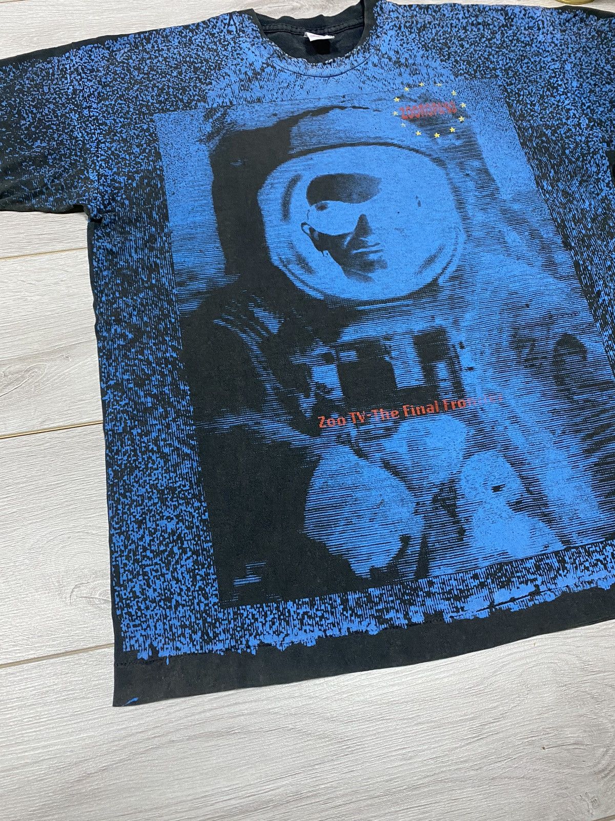 Band Tees U2 1993 zooropa RARE over print vintage tour t-shirt Size US XL / EU 56 / 4 - 8 Thumbnail