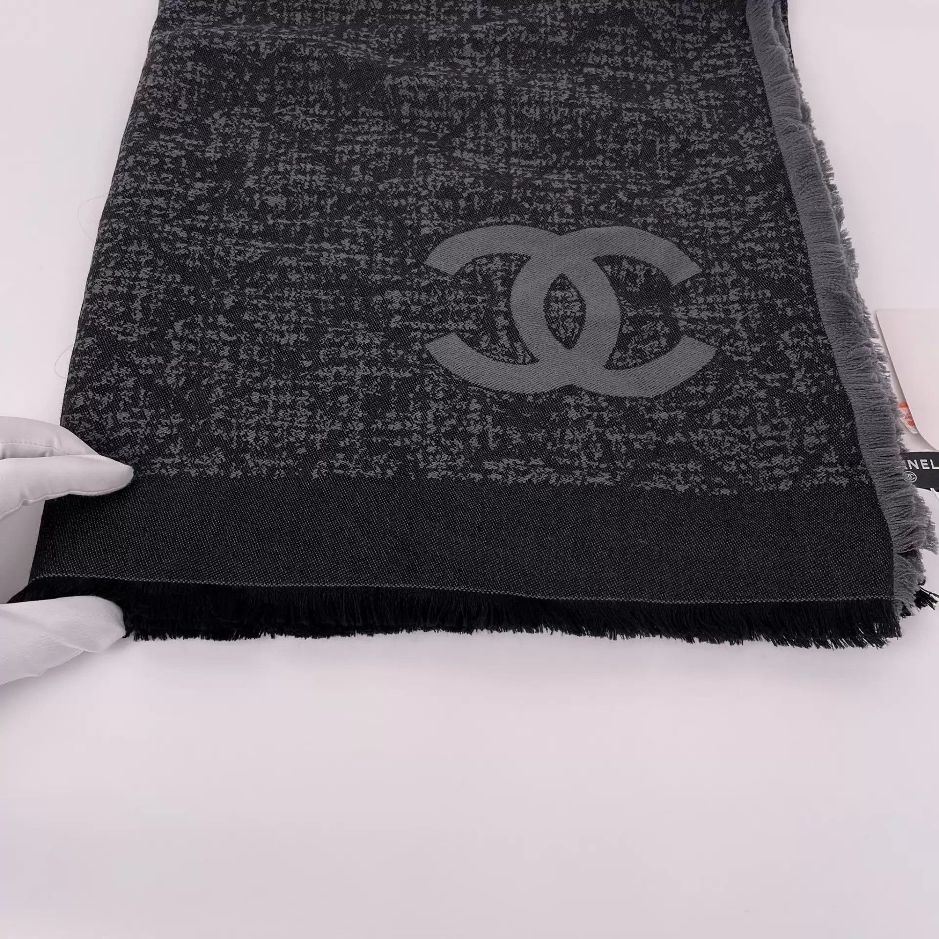 Chanel Chanel Black Silk Shawl Size ONE SIZE - 9 Thumbnail