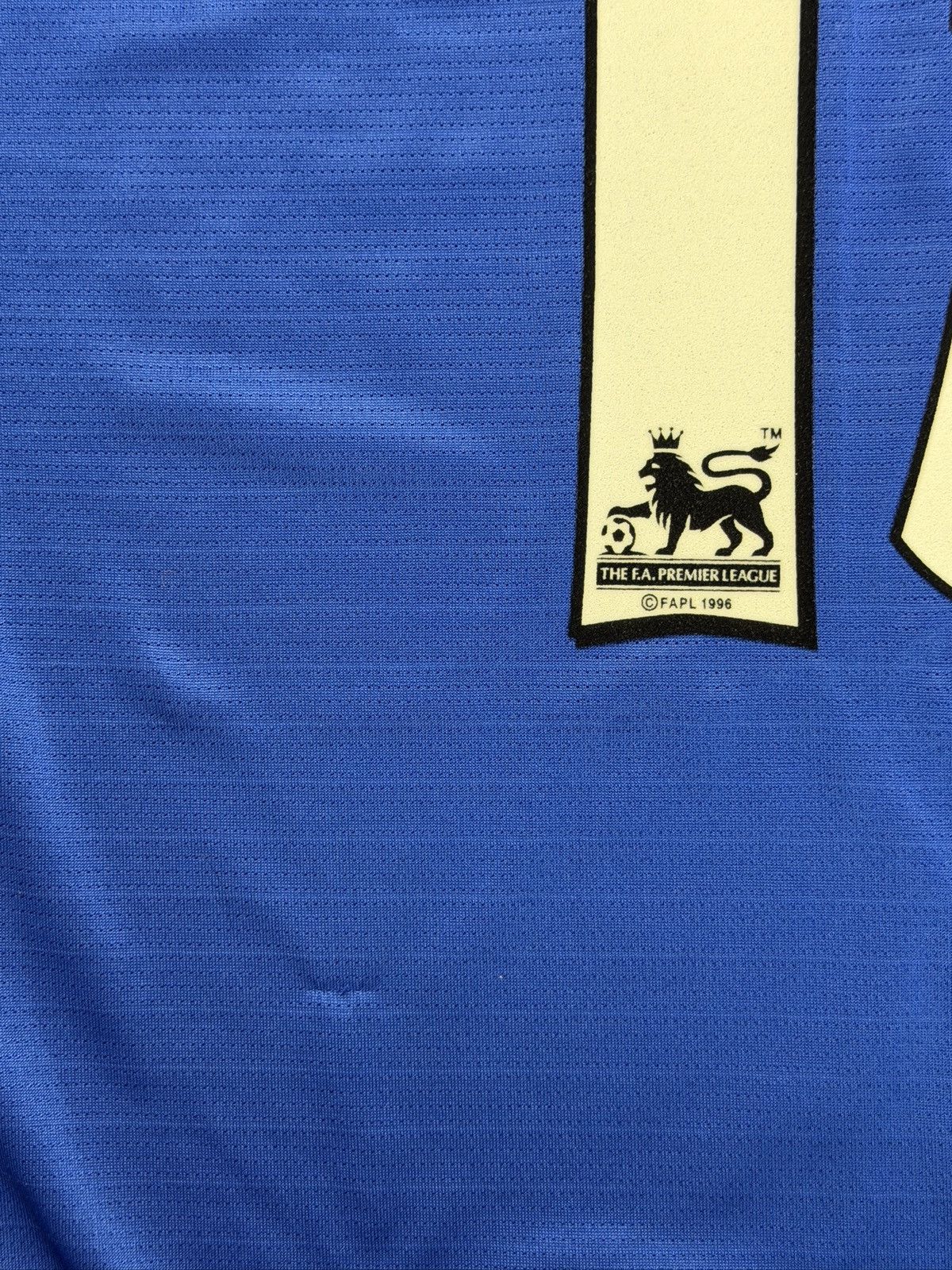 Umbro Chelsea 2005/06 Drogba Home Jersey Size US XL / EU 56 / 4 - 5 Thumbnail