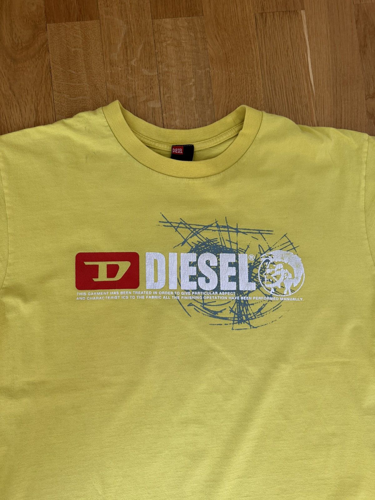 Diesel Vintage Mens Diesel Yellow T-shirt Big Logo Centre Fit Size US XL / EU 56 / 4 - 9 Thumbnail