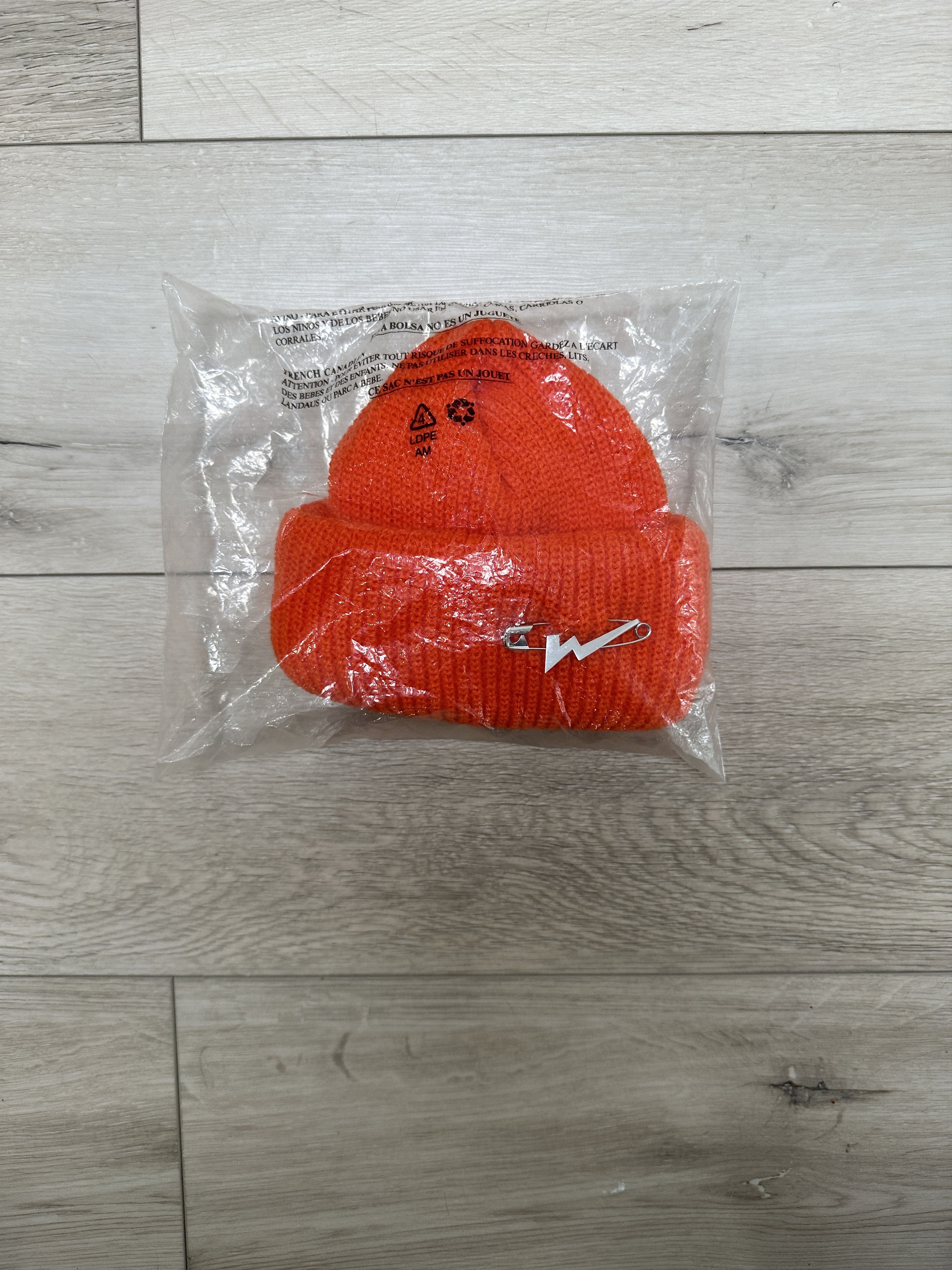 Other Maybe Tomorrow x Who Jongwoo OG Buster Beanie Orange DS Size ONE SIZE - 1 Thumbnail