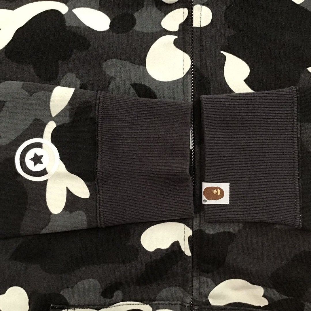 Bape 💫Glow in the dark💫 BAPE City camo shark full zip hoodie APE Size US M / EU 48-50 / 2 - 7 Thumbnail