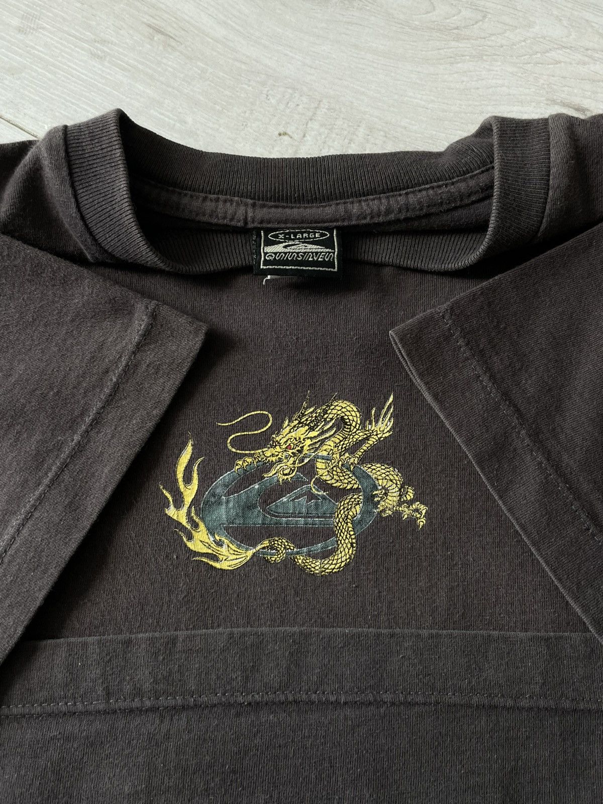 Quiksilver Vintage 1990's Quiksilver Gold Dragon T-Shirt Brown Surfwear Size US L / EU 52-54 / 3 - 8 Thumbnail