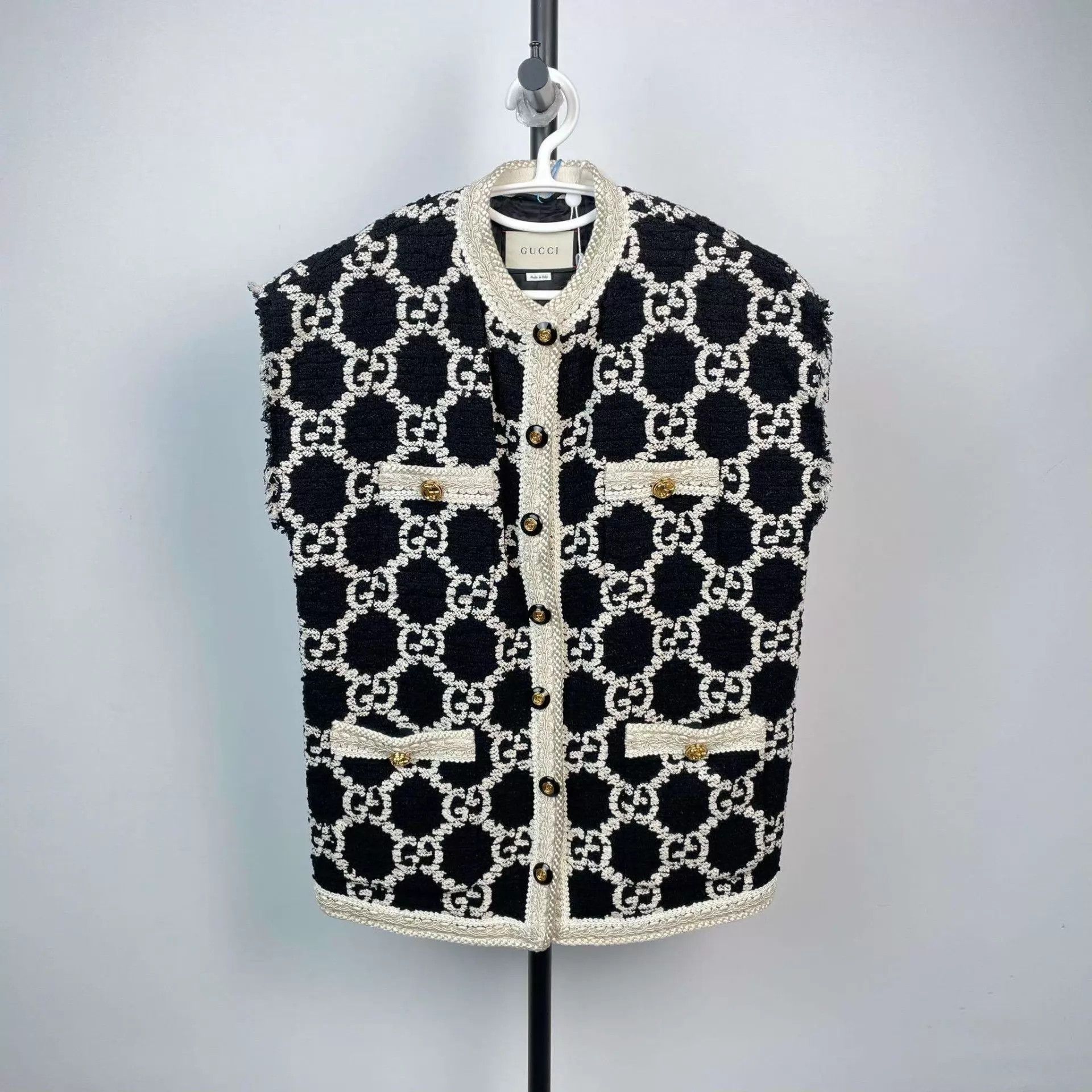 Gucci Gucci 98 New Knit Vest Size 36 Size XS / US 0-2 / IT 36-38 - 1 Thumbnail