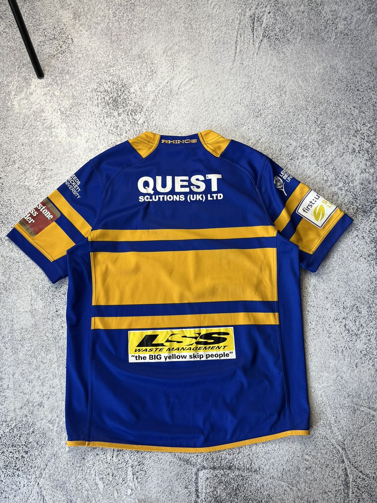 Vintage ISC Leeds Rhinos 2016 Rugby Jersey Men's Size XL Size US XL / EU 56 / 4 - 12 Thumbnail