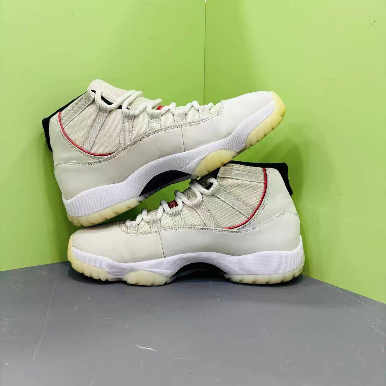 Jordan Brand Air Jordan 11 "Bugs Bunny" Basketball Shoes K15 Size US 9.5 / EU 42-43 - 4 Thumbnail