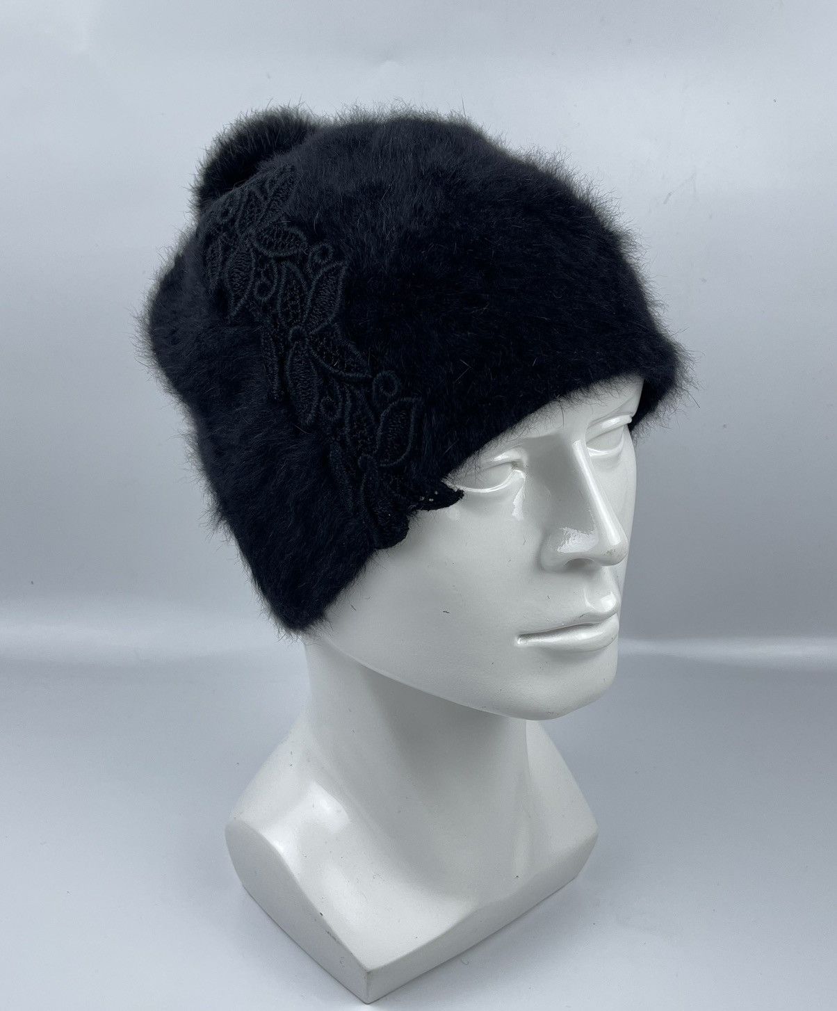 image of Italian Designers x Winter Session Made In Italy Beanie Hat Winter Hat Tc19 in Black, Men's