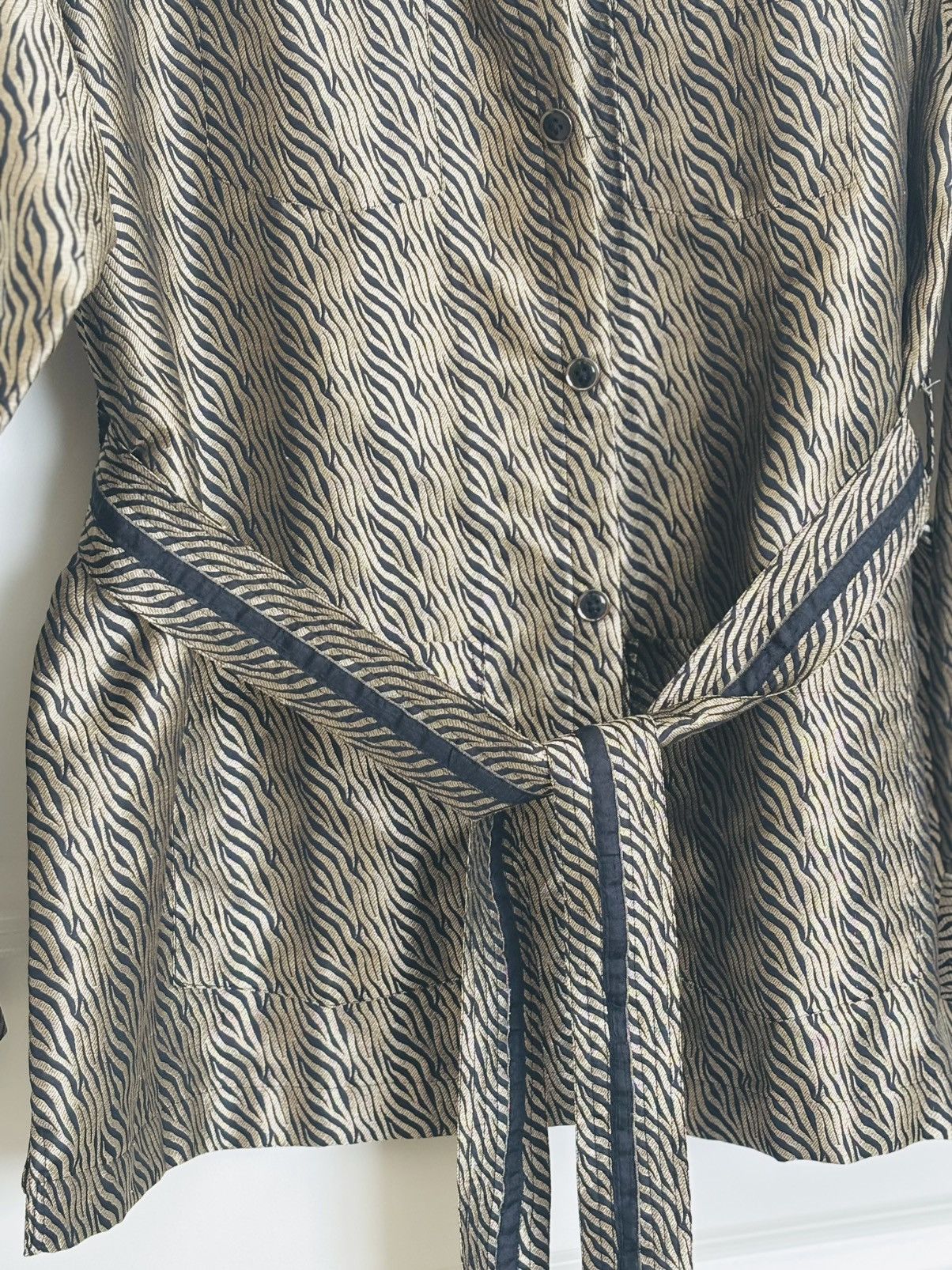 Designer Pure silk Black & Gold Unisex Jacket with Zebra pattern Size US L / EU 52-54 / 3 - 8 Thumbnail