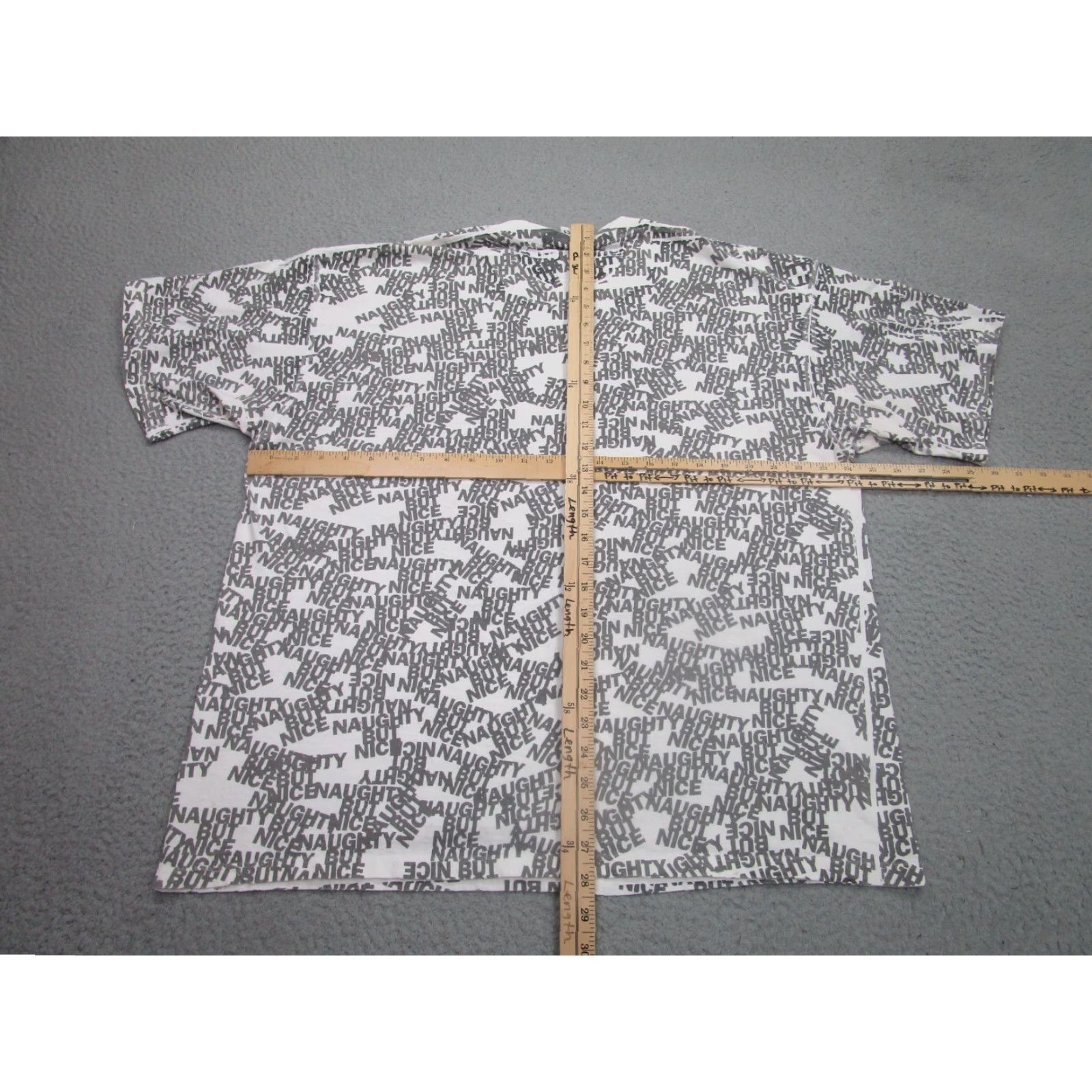 Asics VINTAGE Christmas Shirt Basics Mens XL Gray All Over 90s X-mas Naughty Nice Holidays Ugly Size US XL / EU 56 / 4 - 6 Thumbnail