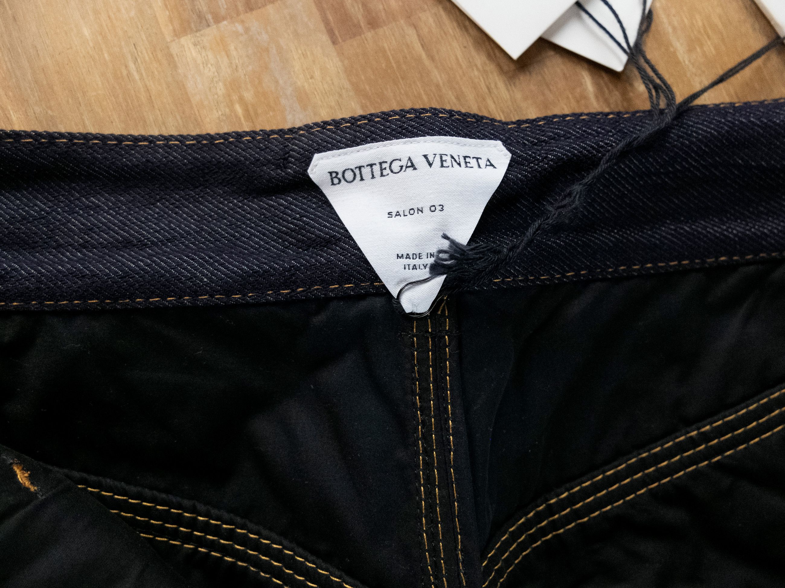 Bottega Veneta BOTTEGA VENETA navy blue crumpled metallic effect jeans 32 Size US 32 / EU 48 - 8 Thumbnail