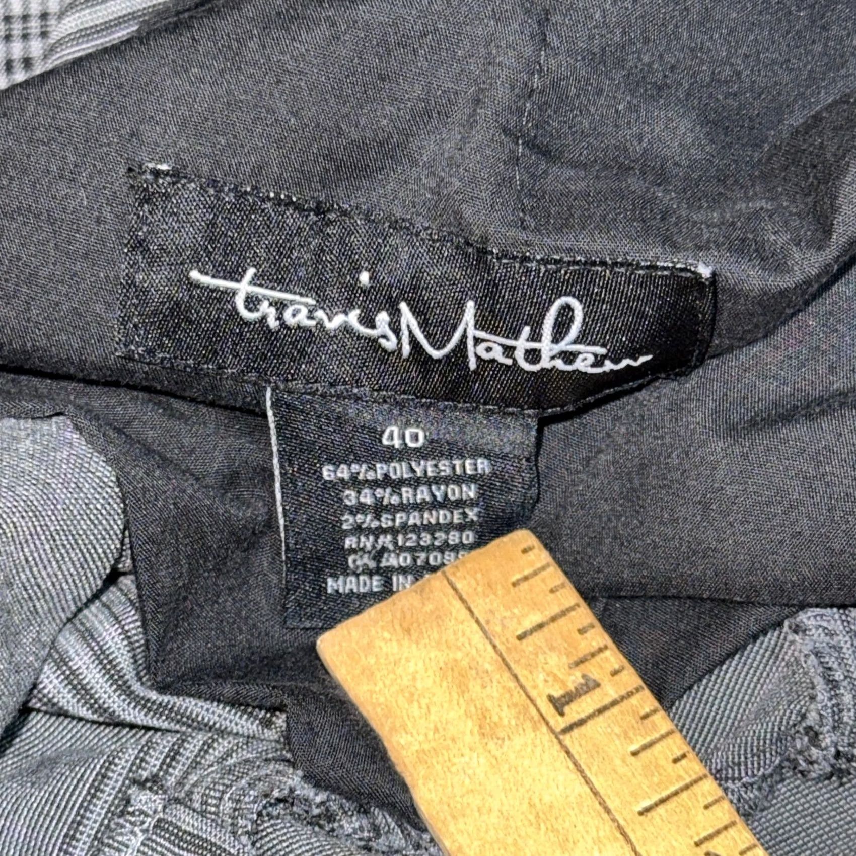TravisMathew VINTAGE Travis Mathew Shorts Mens 40 Gray Plaid Golf Stretch Performance Casual Dress Size US 40 / EU 56 - 6 Thumbnail