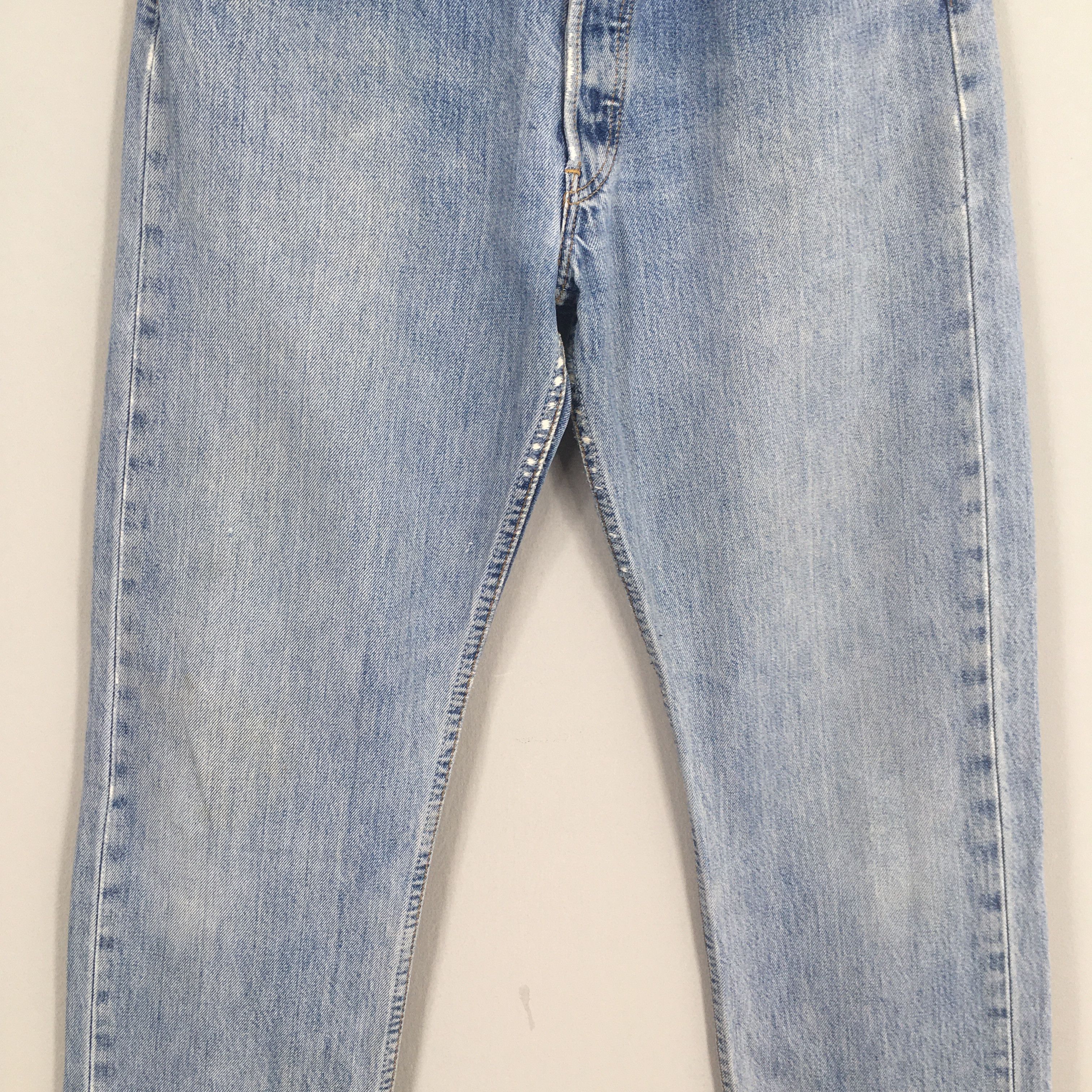 Levi's Size 30x30.5 Vintage 90s Levi's 501 Faded Blue Jeans Size US 30 / EU 46 - 3 Thumbnail