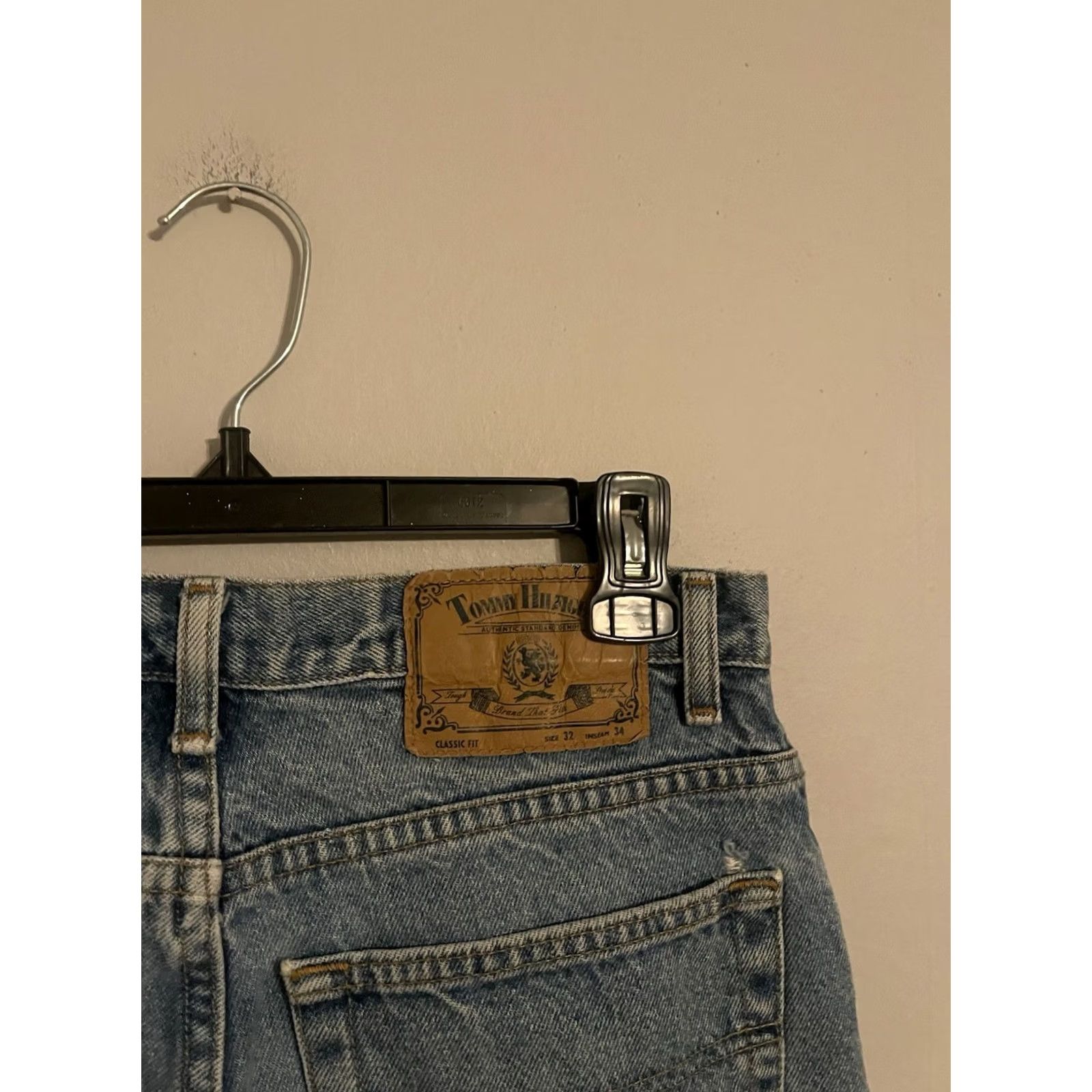 Tommy Hilfiger VINTAGE Tommy Hilfiger Jeans Classic Fit Light Denim Made in USA 31x30 Men's Size US 31 - 5 Thumbnail