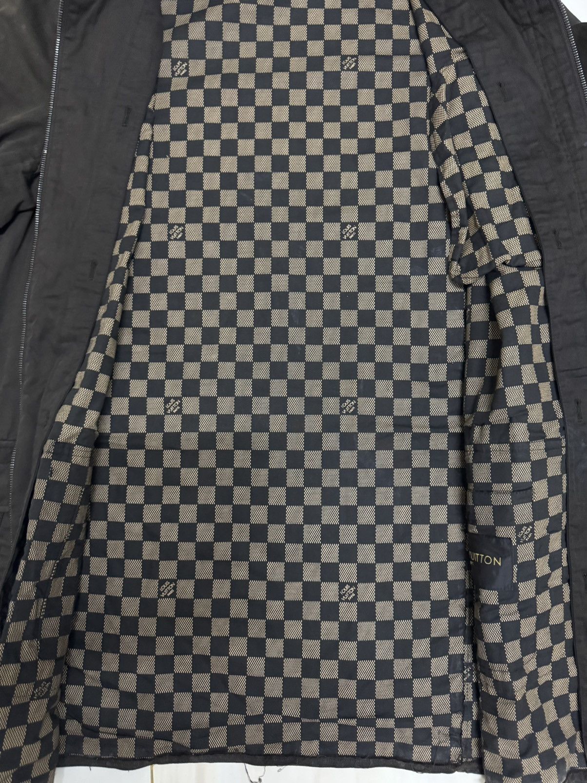 Louis Vuitton Louis Vuitton Rubered Coat Damier Wax Jacket Size US L / EU 52-54 / 3 - 7 Thumbnail