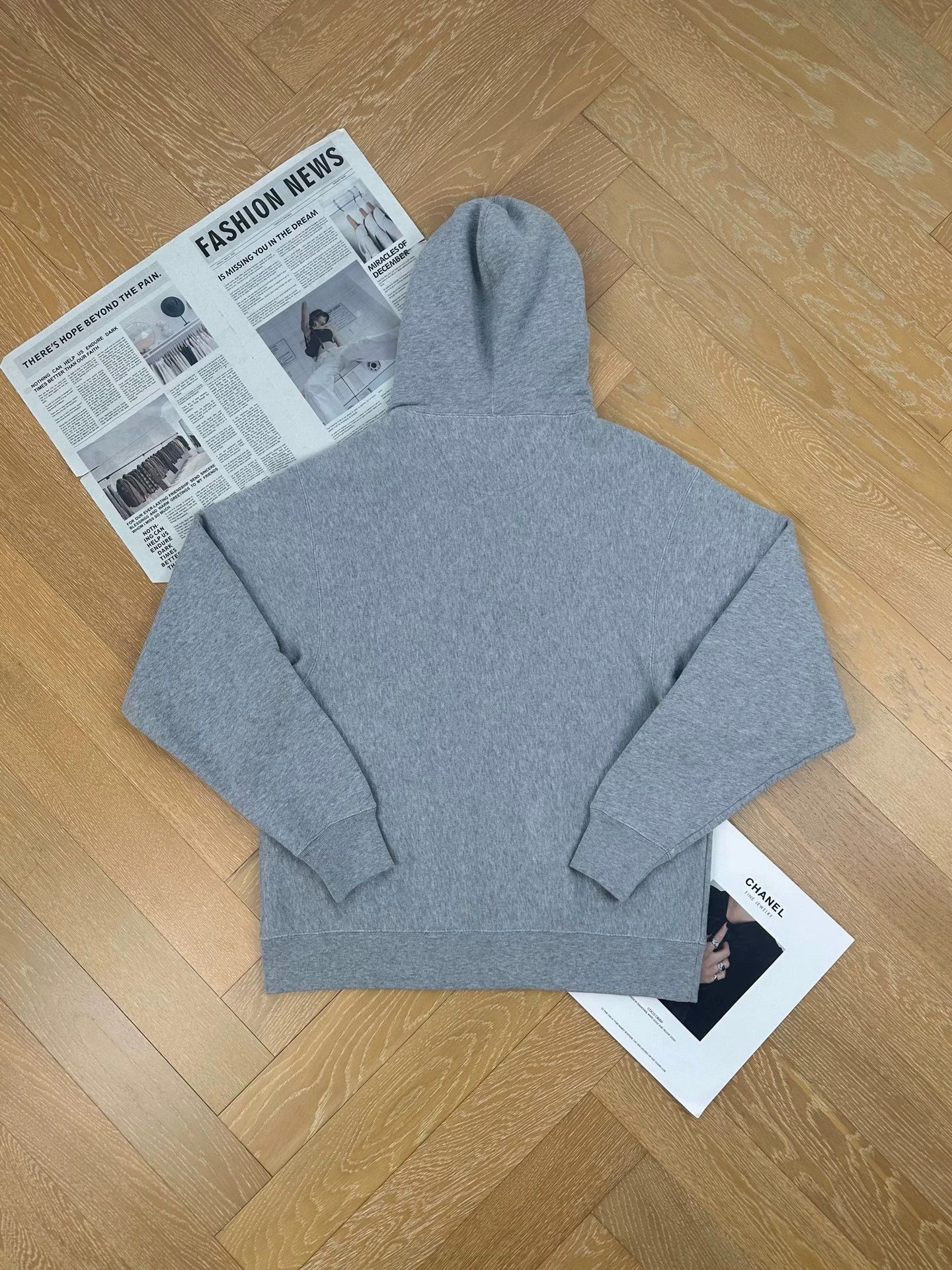 Gucci GUCCI x Disney Mickey Mouse Oversize Hoodie Wmns Gray Size XS / US 0-2 / IT 36-38 - 2 Thumbnail