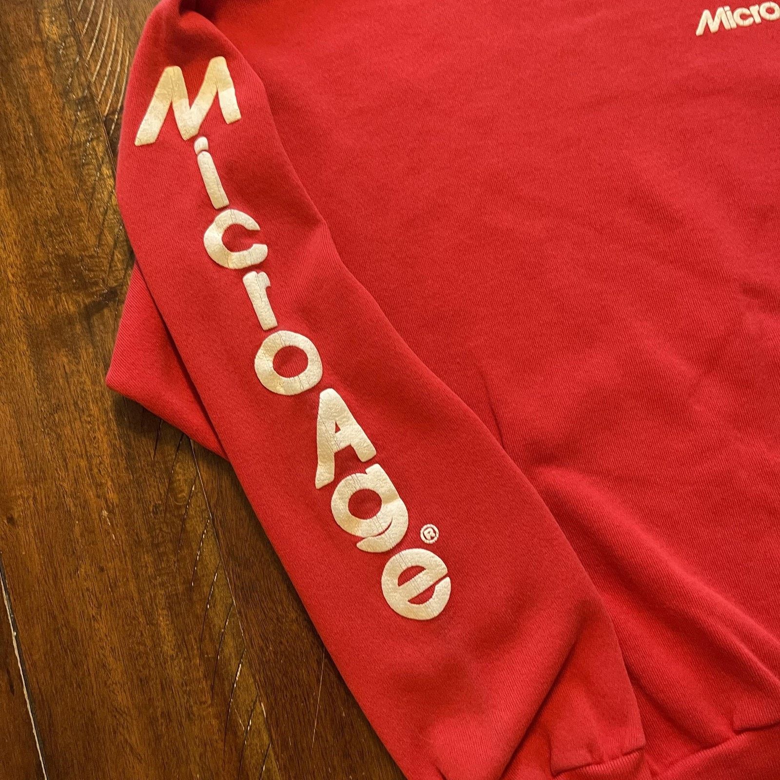 Vintage VINTAGE MicroAge Sweatshirt Mens Large Red Crewneck Pullover Size US L / EU 52-54 / 3 - 5 Thumbnail