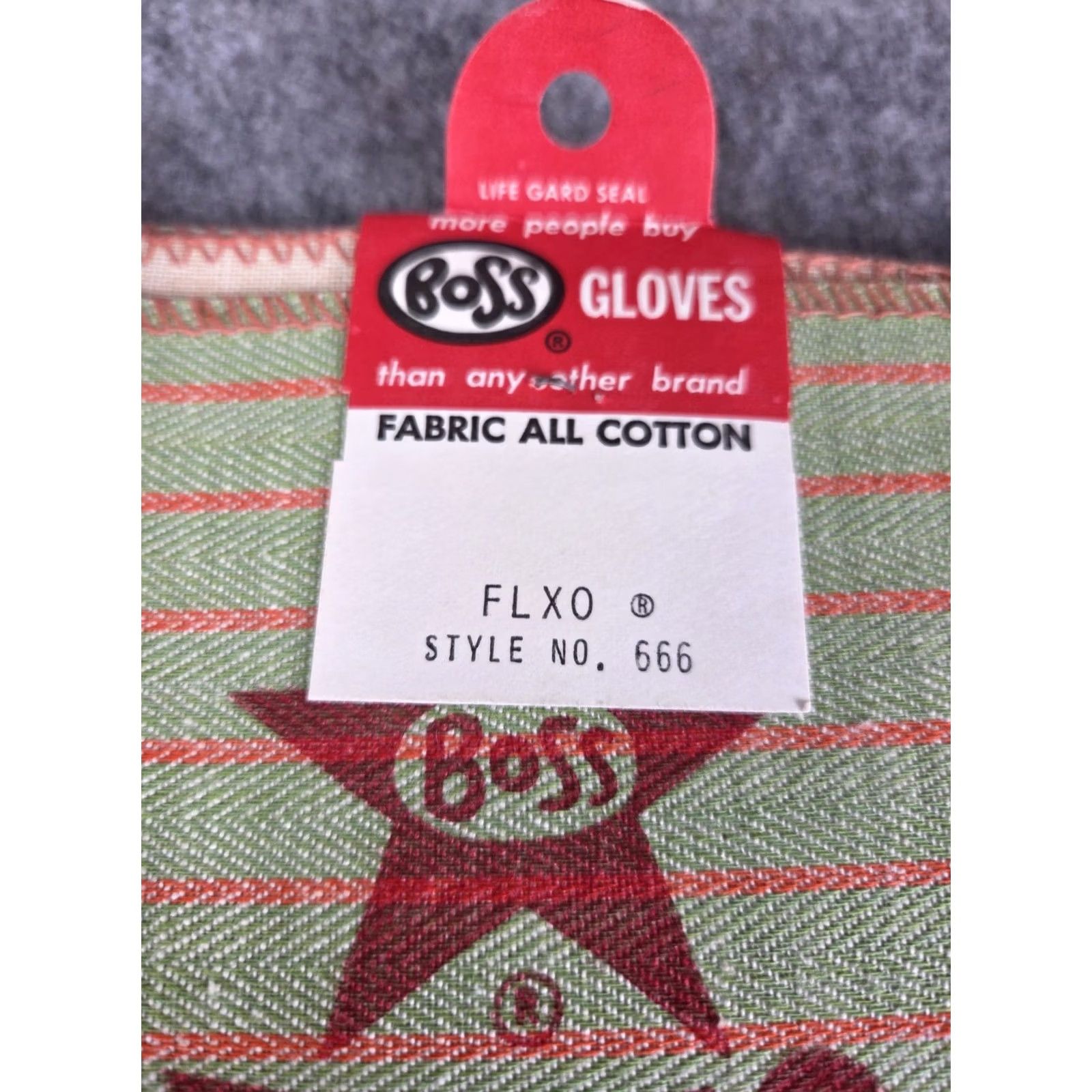Vintage VINTAGE Boss Gloves Shirt Size ONE SIZE - 2 Thumbnail