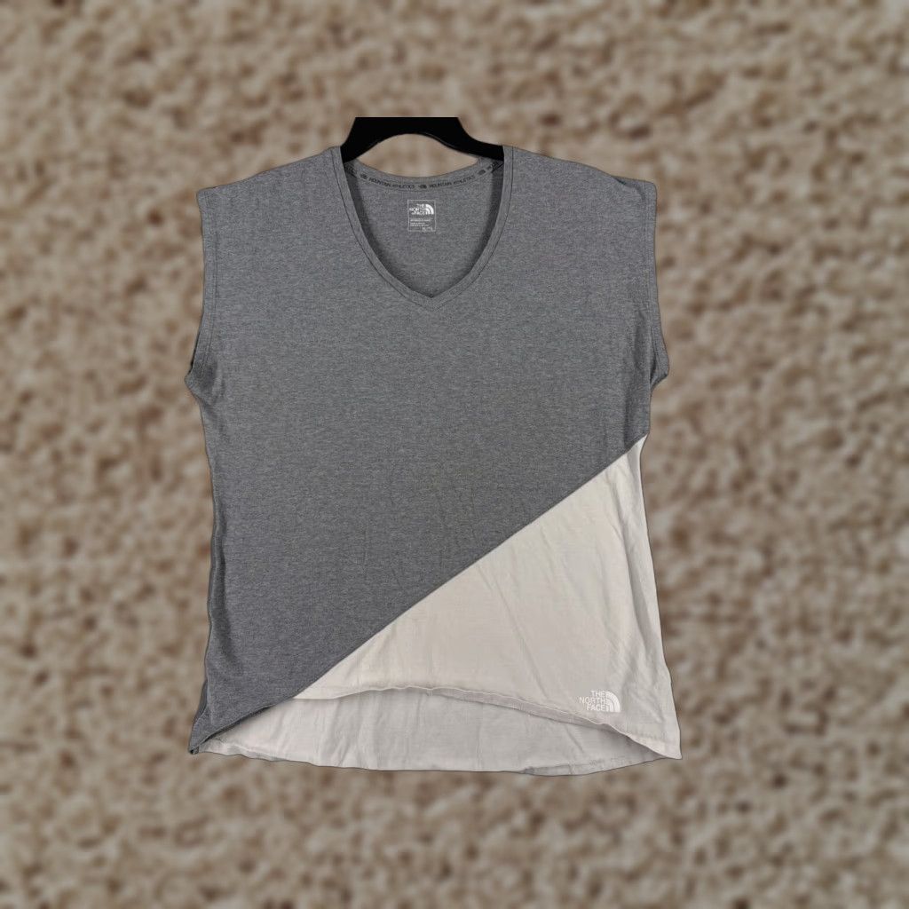 The North Face The North Face Shirt Women XL Gray White Tank Sleeveless Size XL / US 12-14 / IT 48-50 - 1 Thumbnail