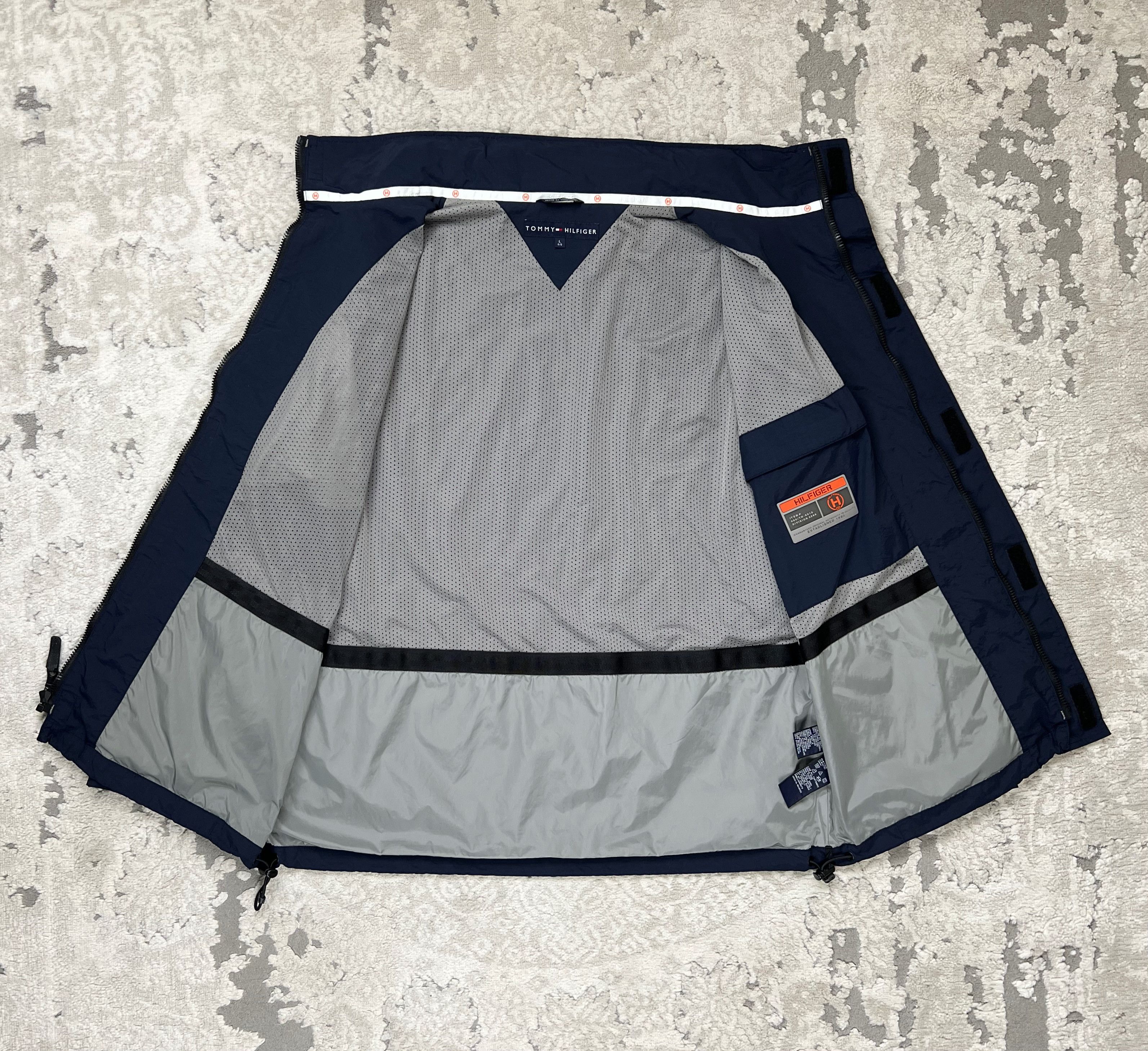 Tommy Hilfiger Tommy Hilfiger Y2K H-Tech Nylon Jacket StowawayHood HongKong Size US L / EU 52-54 / 3 - 9 Thumbnail