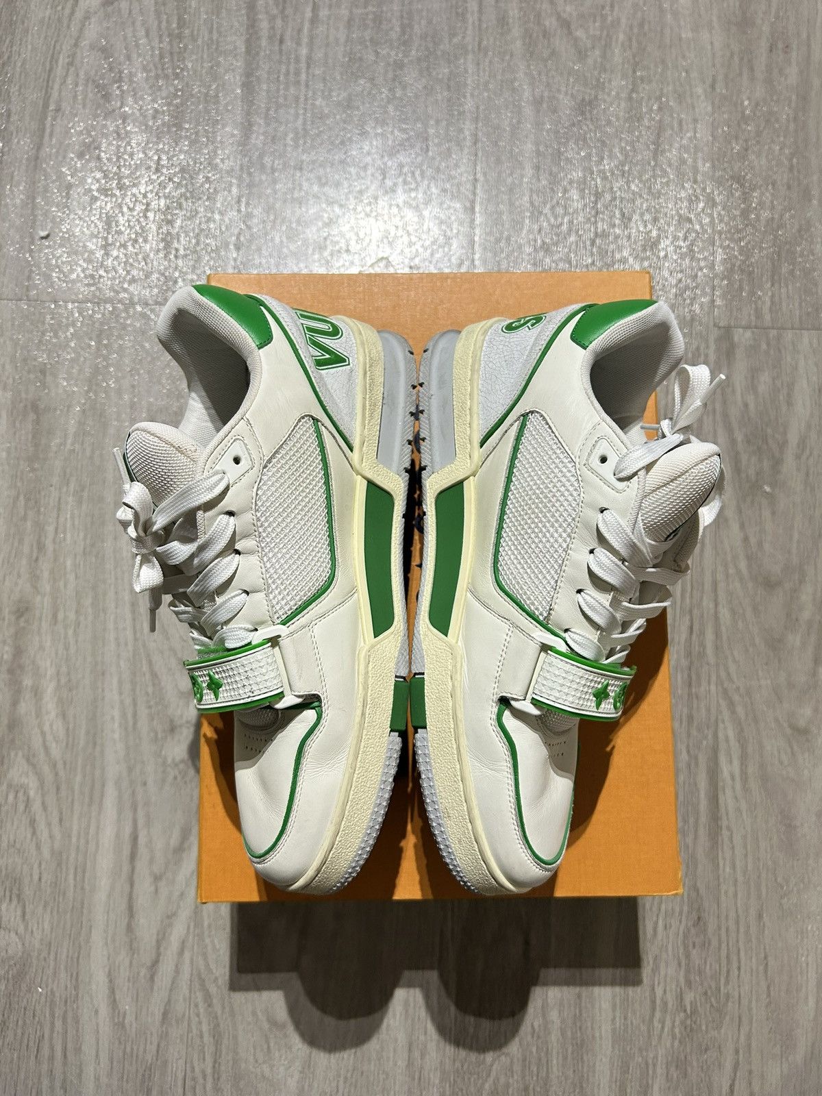 Louis Vuitton Louis vuitton trainer strap green white sail Size US 8 / EU 41 - 2 Thumbnail