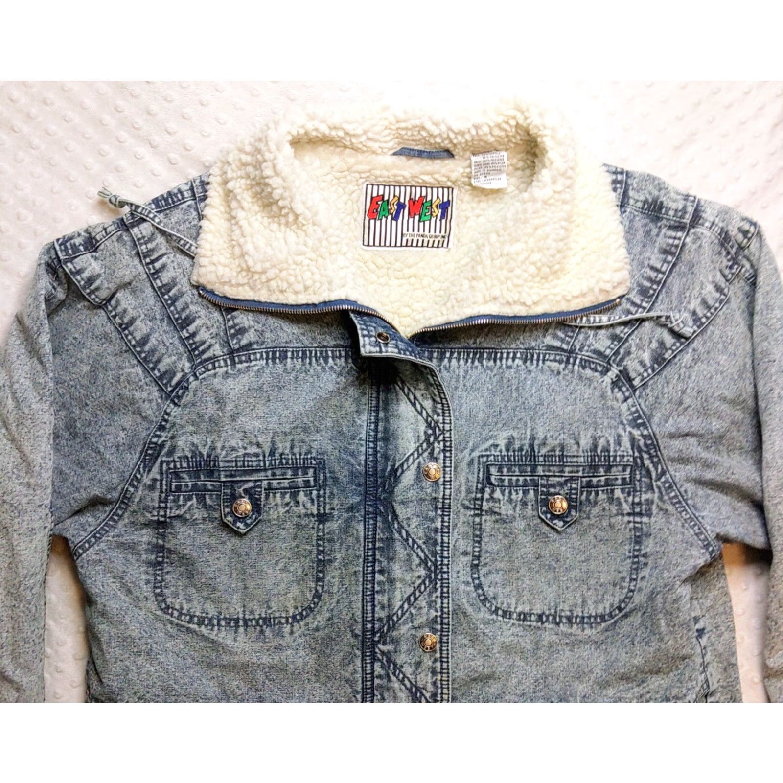 Vintage VINTAGE East West Denim Jacket Medium M Blue Pais Panda Sherpa Lined Button Zipper Long Sleeve Casual Hip Hop 80s 90s Grunge Music Womens Jacket Size M / US 6-8 / IT 42-44 - 4 Thumbnail