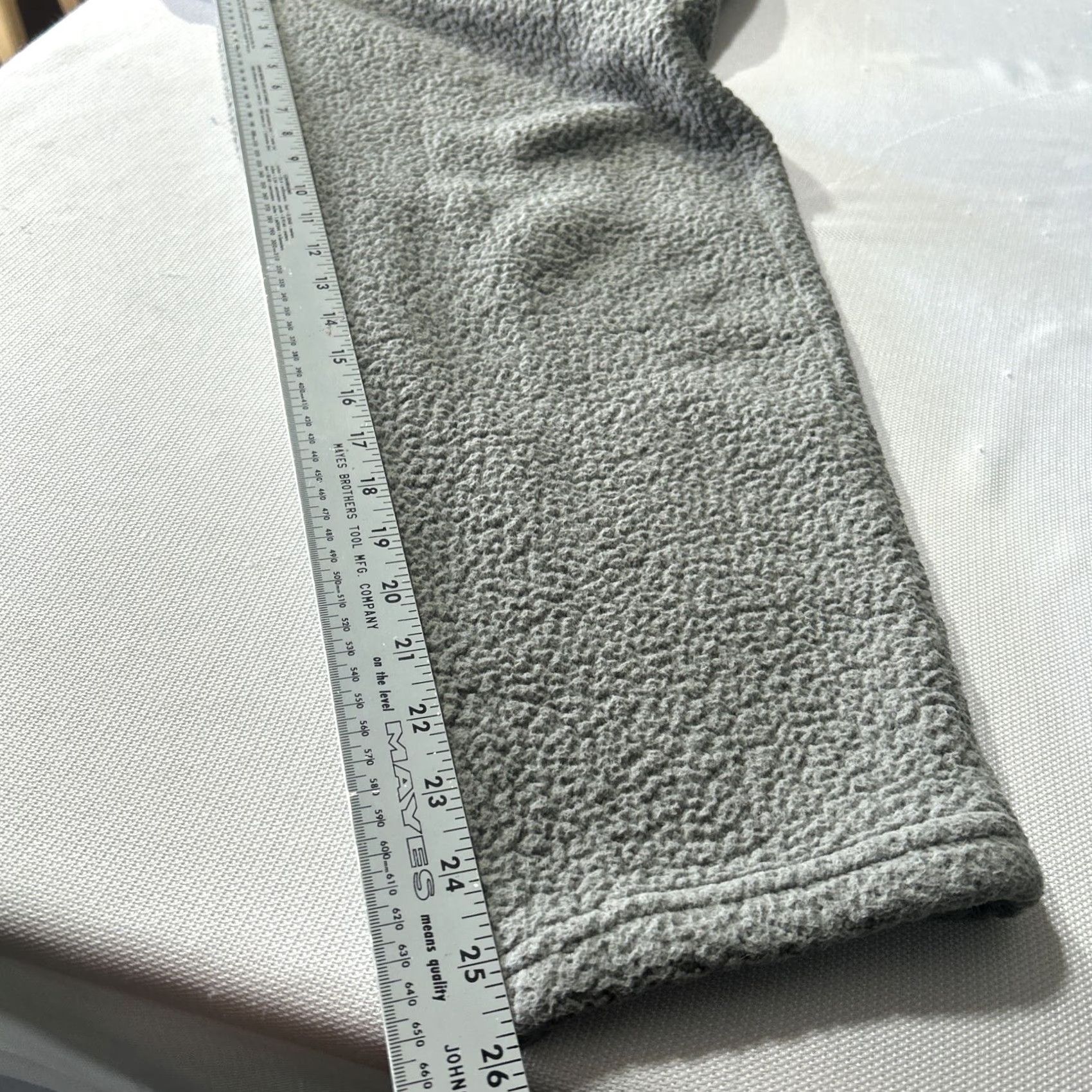 Nike Nike Pants Womens Sz S Gray Faux Fur Sherpa Fleece Swoosh Sweatpant Therma Fit Sweatpants Women Small Gray Nike Therapy Size 28" / US 6 / IT 42 - 6 Thumbnail