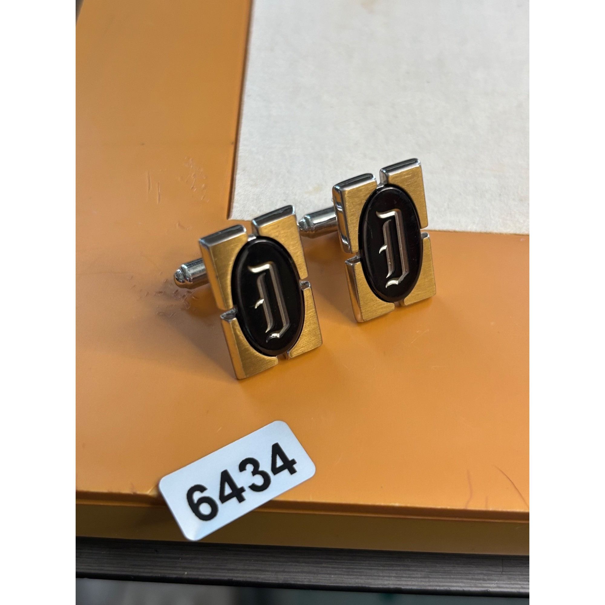 Other Gold & Black Rectangular Cufflinks With "D" Oval Design Meta Size ONE SIZE - 3 Thumbnail