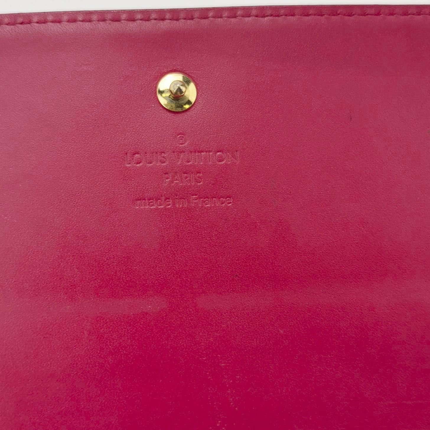Louis Vuitton Louis Vuitton (LV) Sarah patent leather solid color embosse Size ONE SIZE - 2 Thumbnail