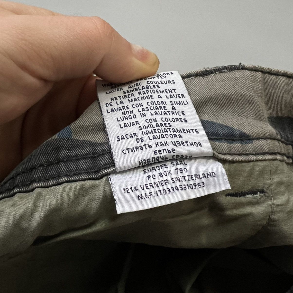 Polo Ralph Lauren Vintage Polo Ralph Lauren camo Cargo Shorts NEW with tags Size US 30 / EU 46 - 13 Thumbnail