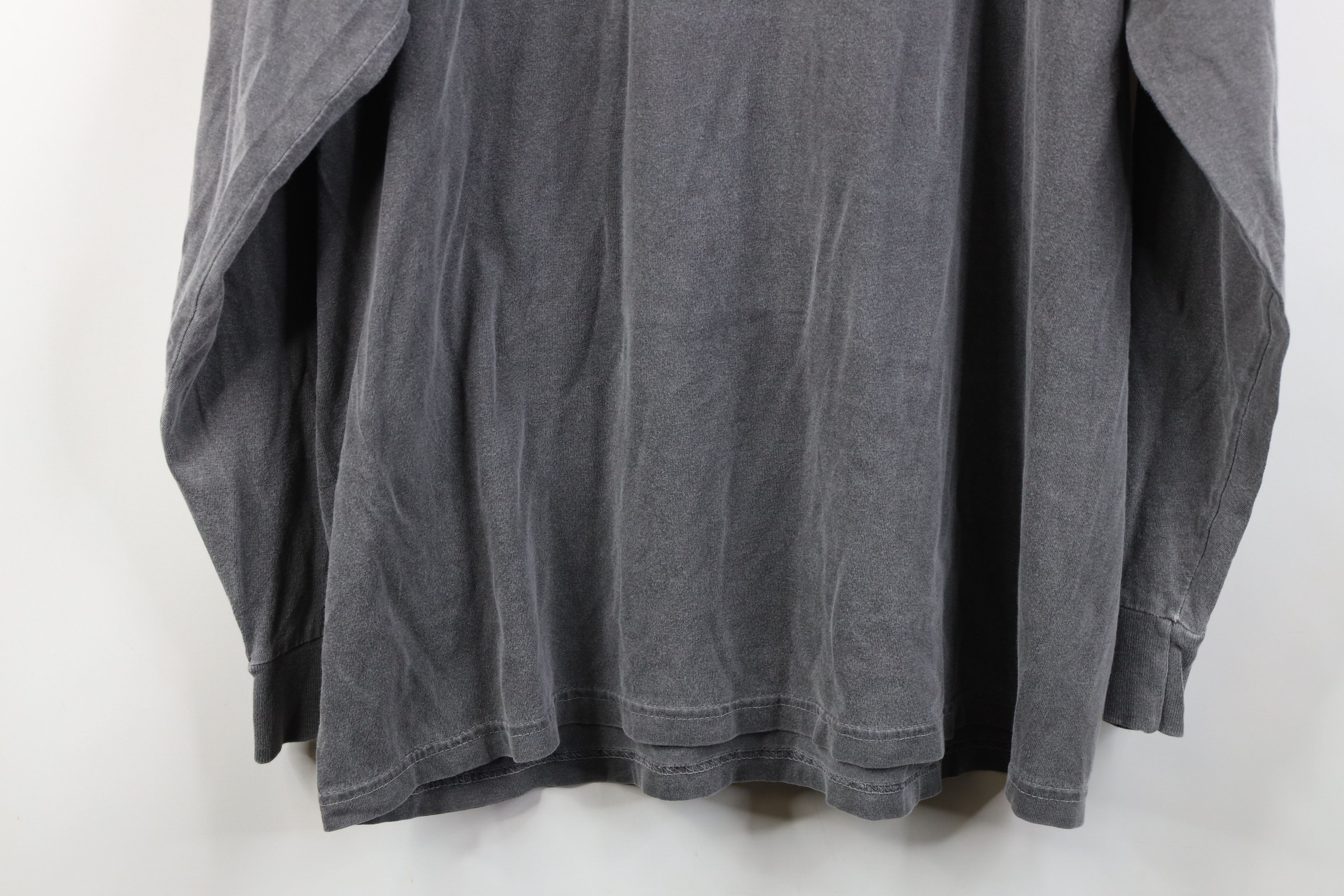 Majestic Vintage Majestic Stonewash Blackhawks Long Sleeve T-Shirt Size US L / EU 52-54 / 3 - 14 Thumbnail