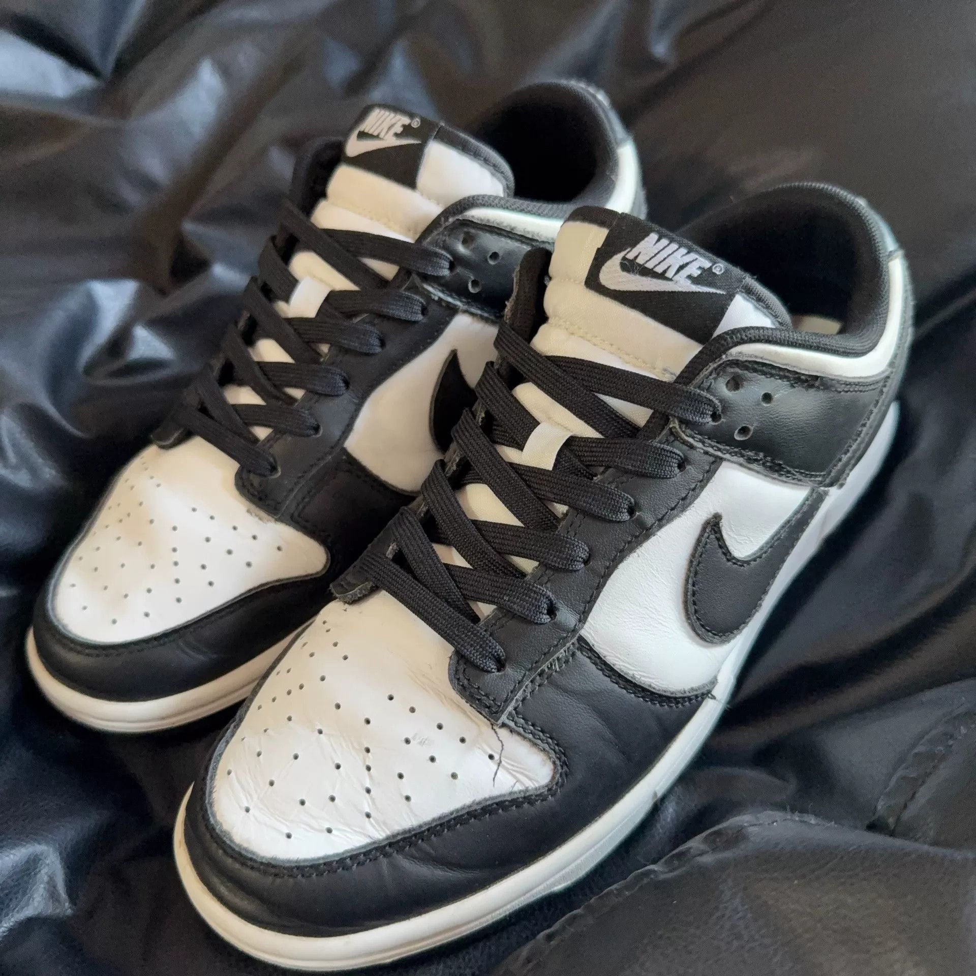 Nike Nike Black Lowtop Sneakers 40 Men Size US 7.5 / EU 40-41 - 1 Thumbnail