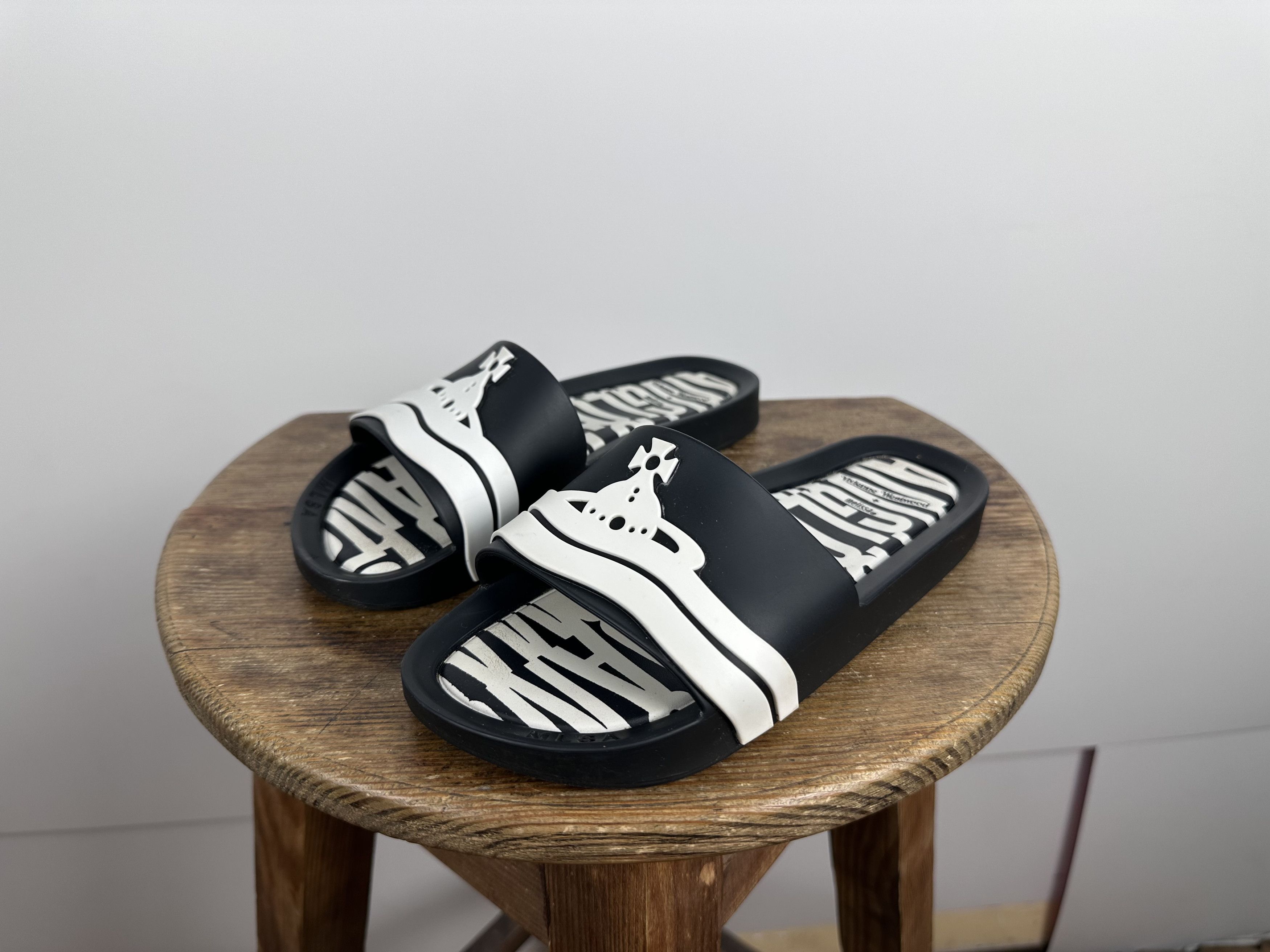 Vivienne Westwood Vivienne Westwood x Melissa Anglomania Beach Slides Sandals Size US 5 / IT 35 - 1 Thumbnail