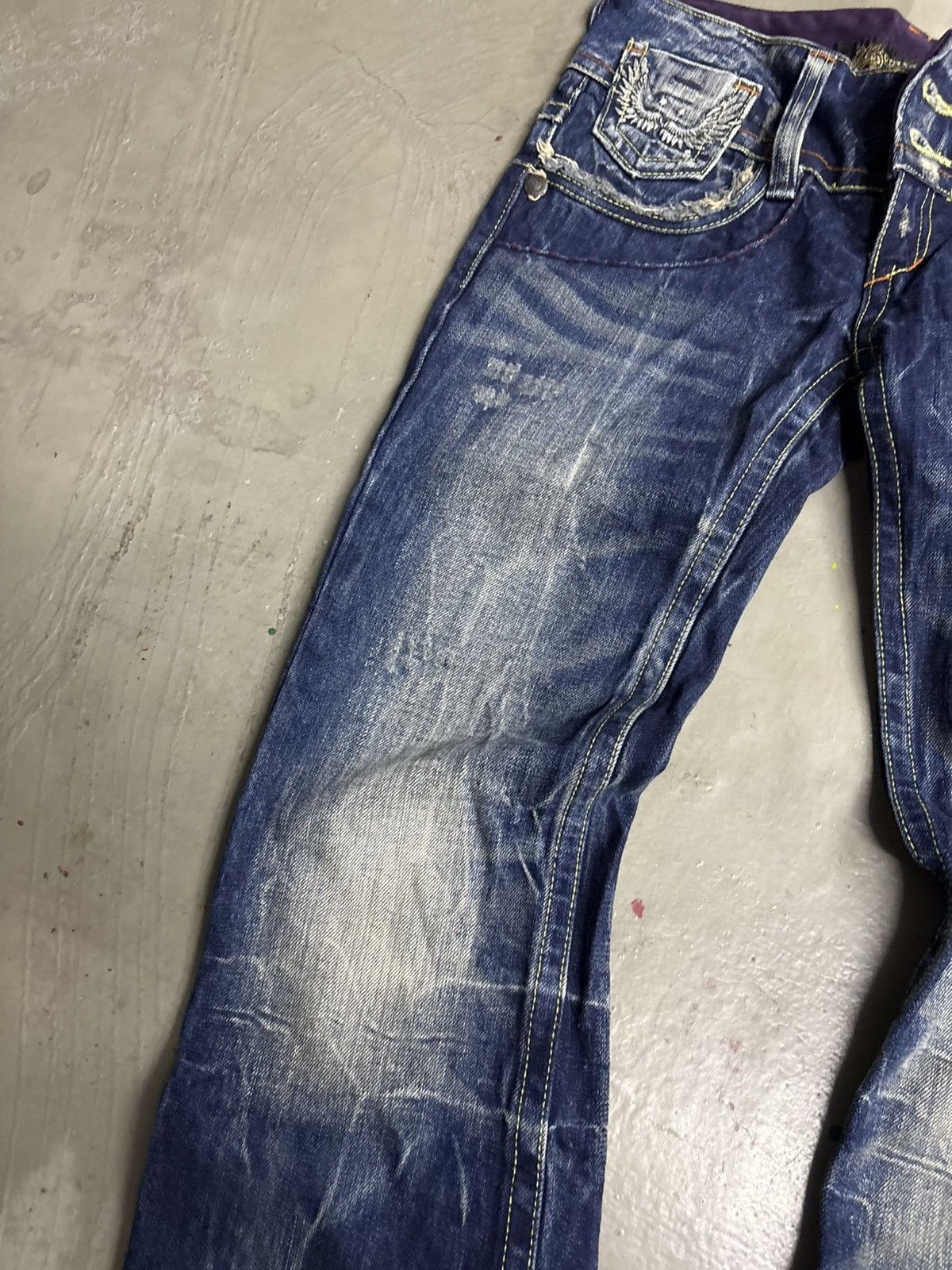 Tornado Mart Flared Red Pepper Wing Back Embroidered Clawmark Jeans Size US 29 - 11 Thumbnail