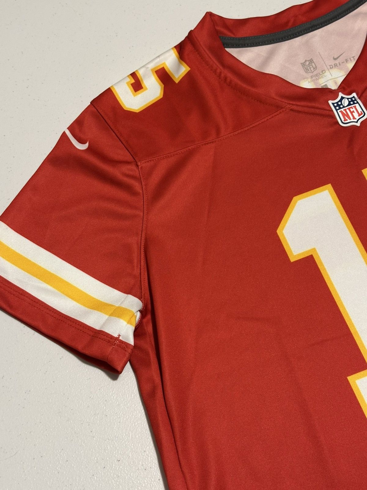 Nike Patrick Mahomes Kansas City Chiefs football Youth Jersey Size US XS / EU 42 / 0 - 3 Thumbnail