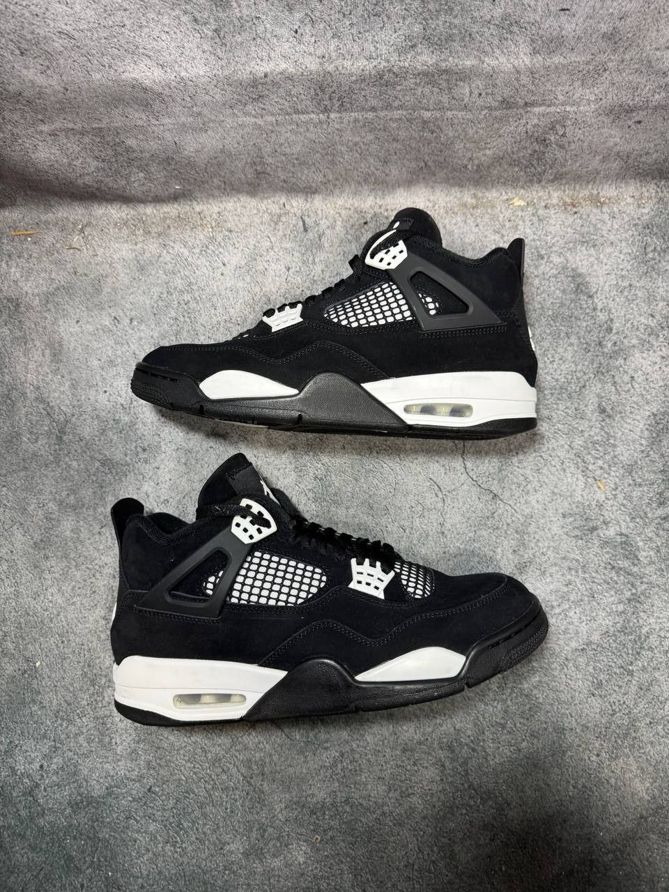 Jordan Brand Size 9 | Jordan 4 White Thunder With Box | Pre-Owned Size US 9 / EU 42 - 7 Thumbnail